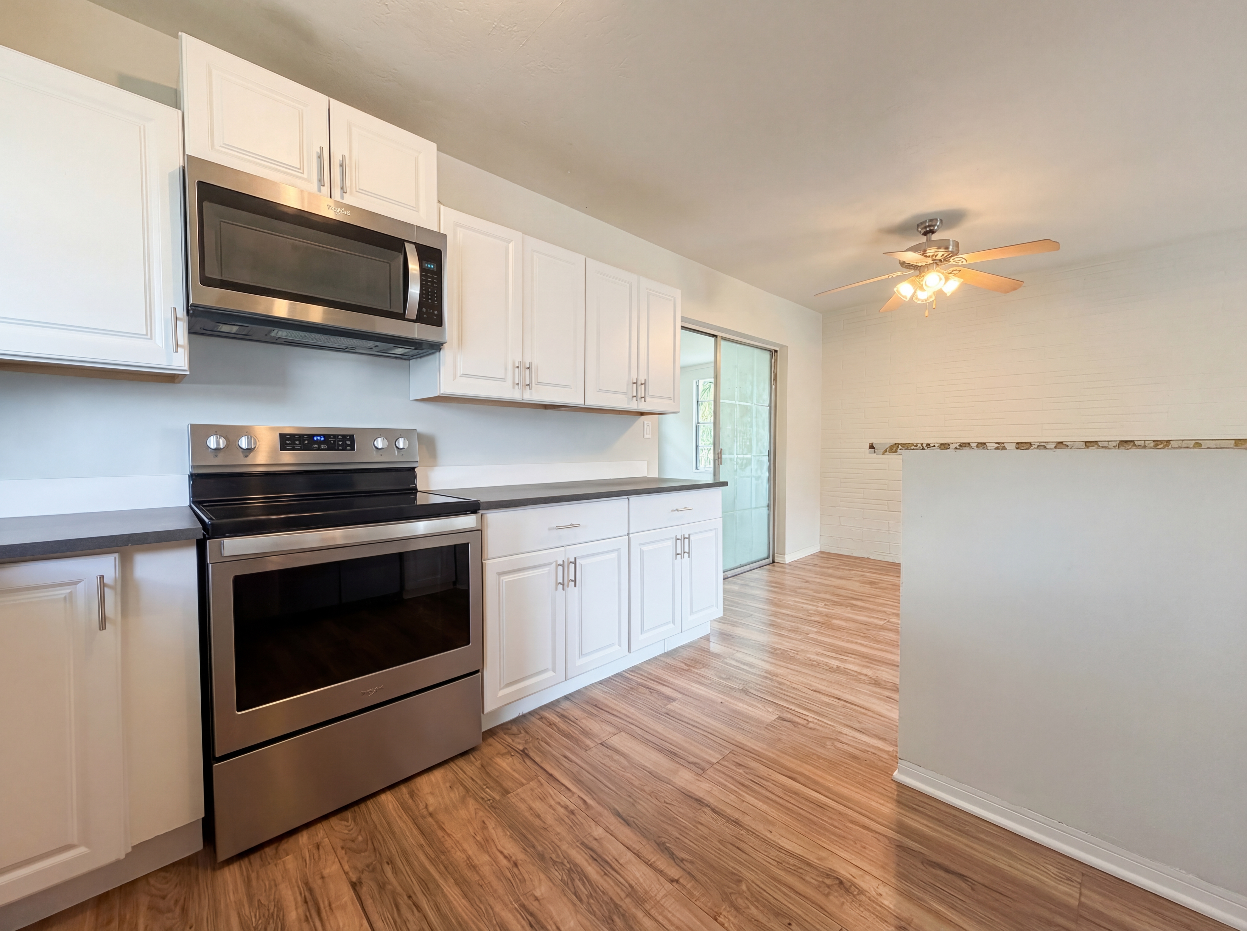 Photo 9 of 17 of 5921 SW 41st St, West Park, FL