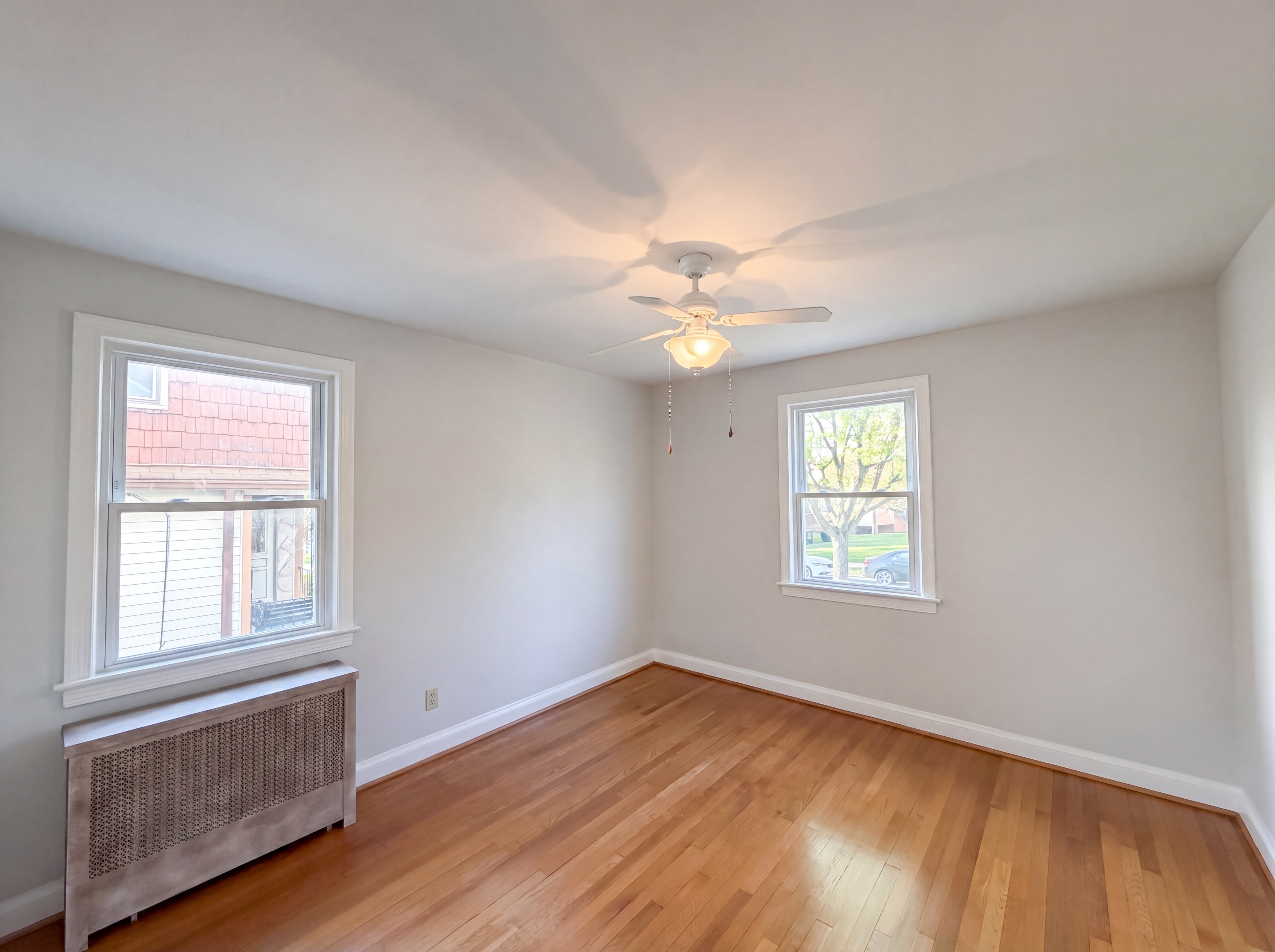 Photo 4 of 31 of 3023 K St SE, Washington, DC