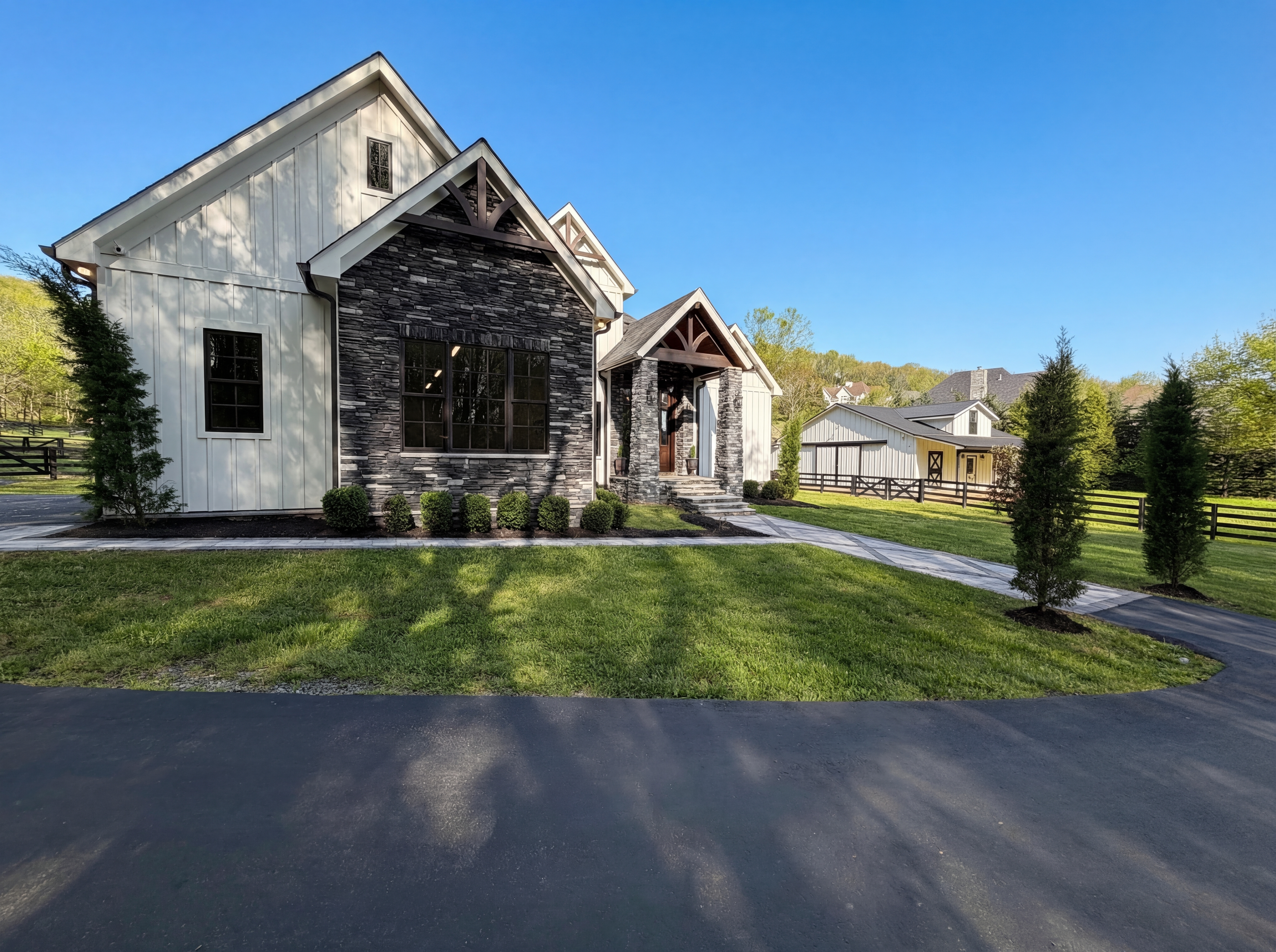 Photo 7 of 54 of 4450 Savage Pointe Dr, Franklin, TN