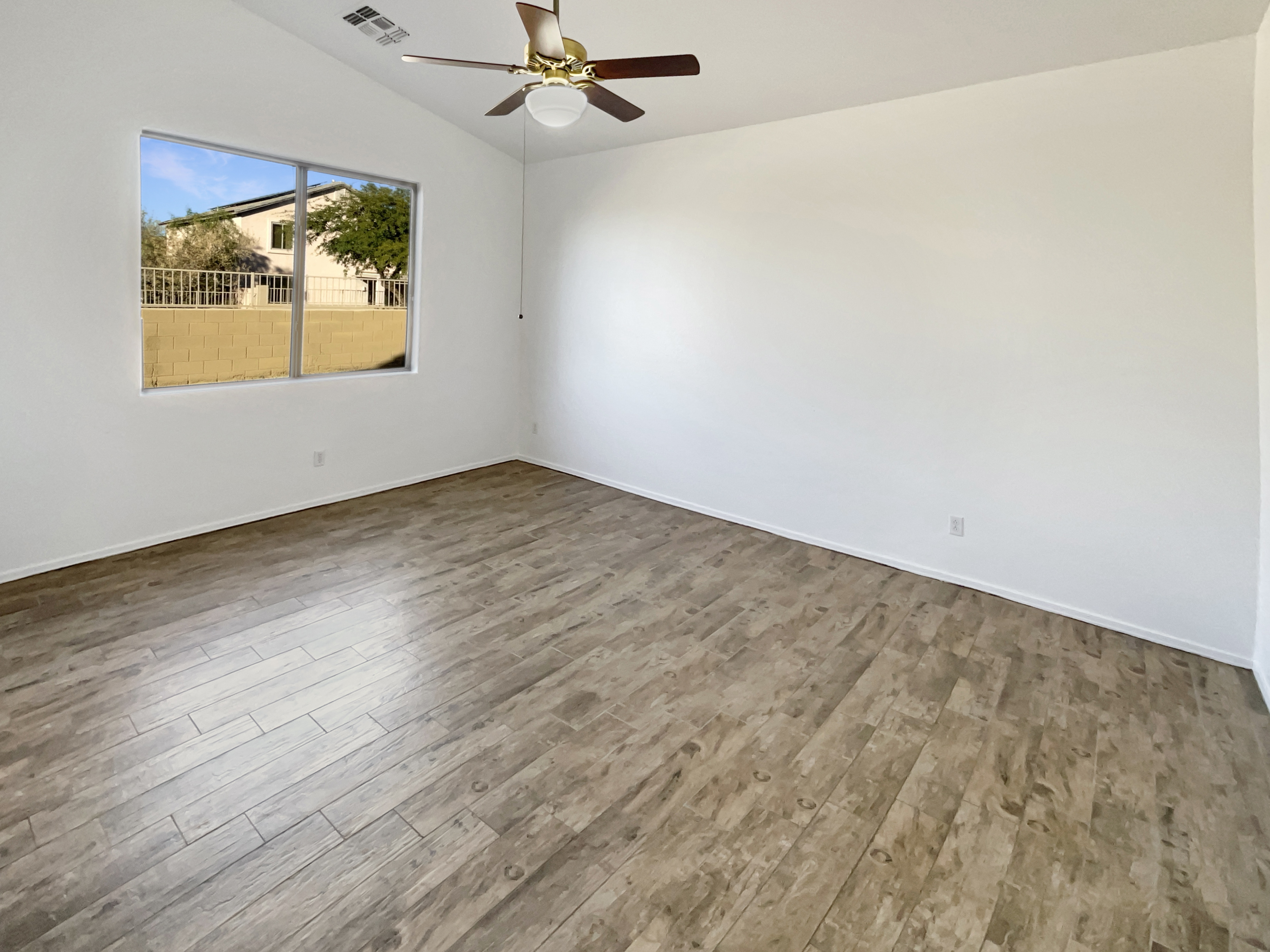 Photo 22 of 27 of 18184 W Desert Blossom Dr, Goodyear, AZ