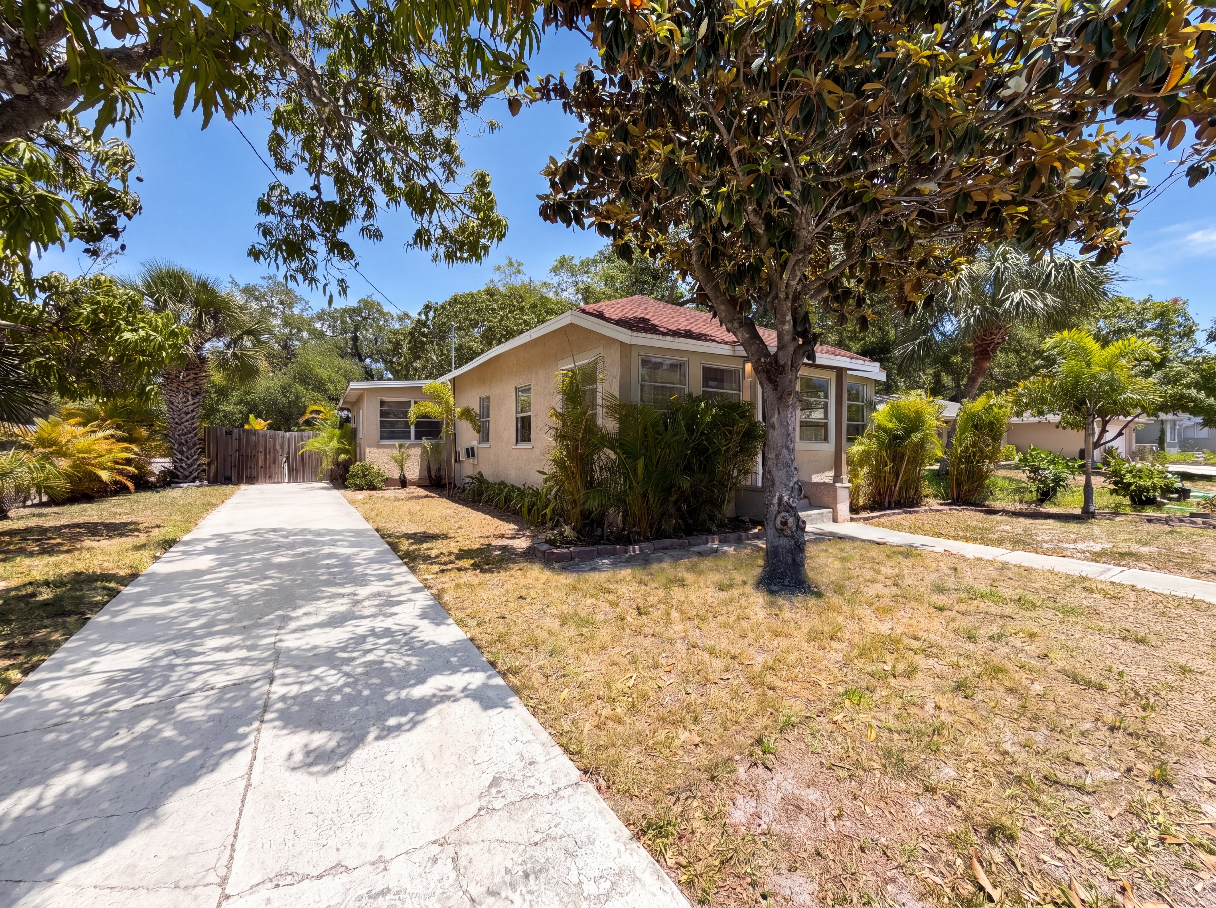 Photo 19 of 22 of 2228 N Orange Ave, Sarasota, FL