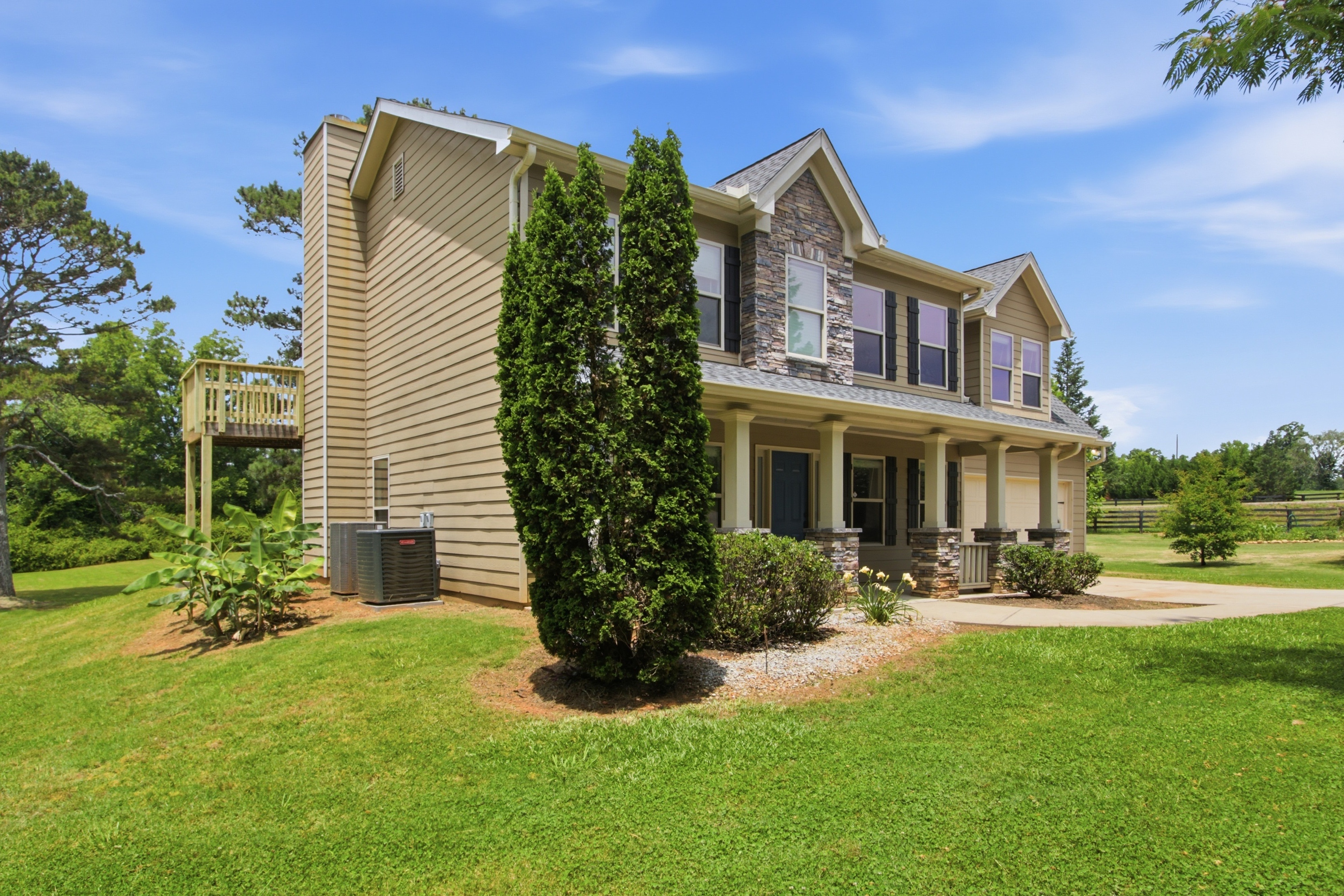 Photo 8 of 42 of 454 Woodbriar Dr, Jefferson, GA