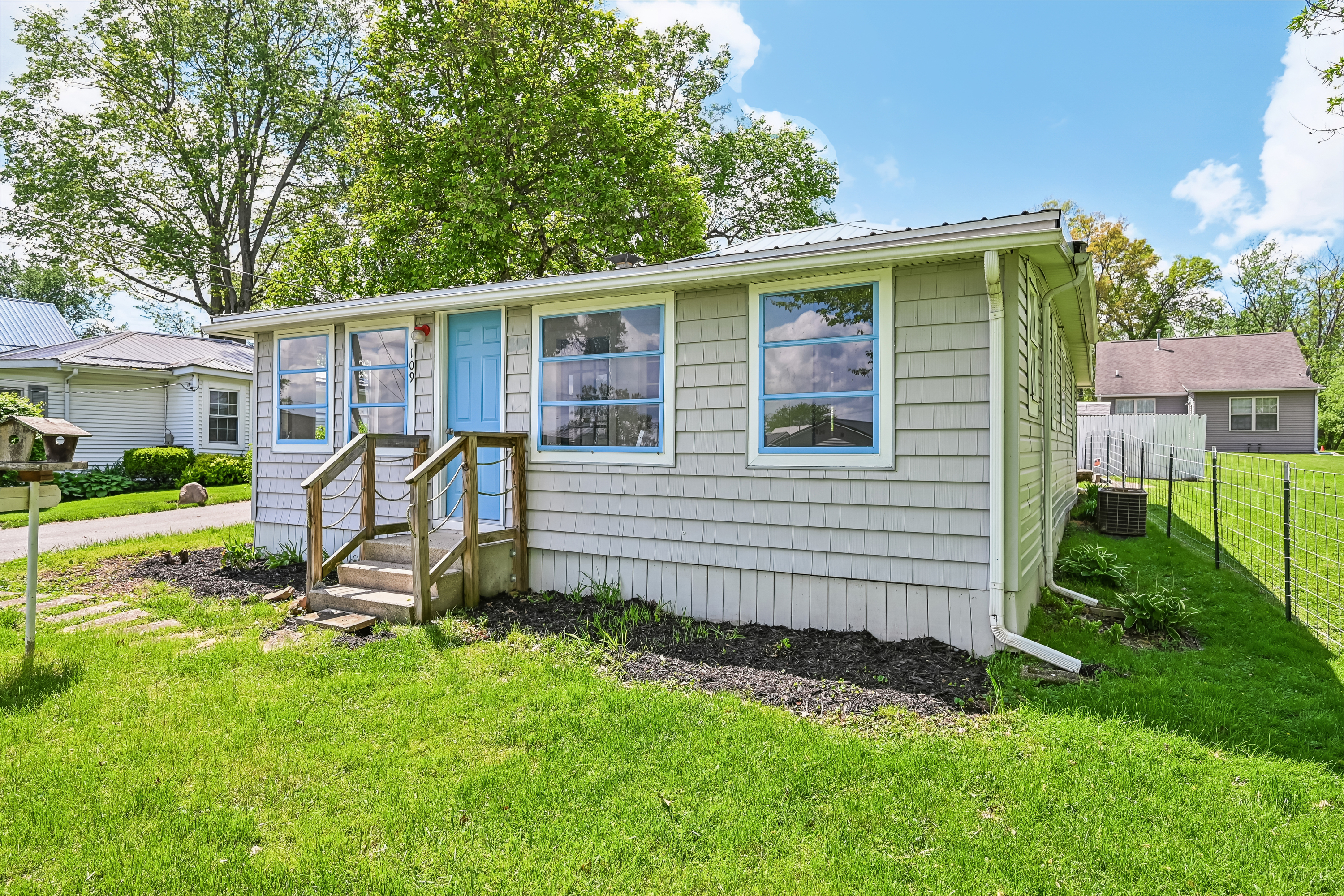 Photo 24 of 31 of 109 Beacon Light Ln, Buckeye Lake, OH