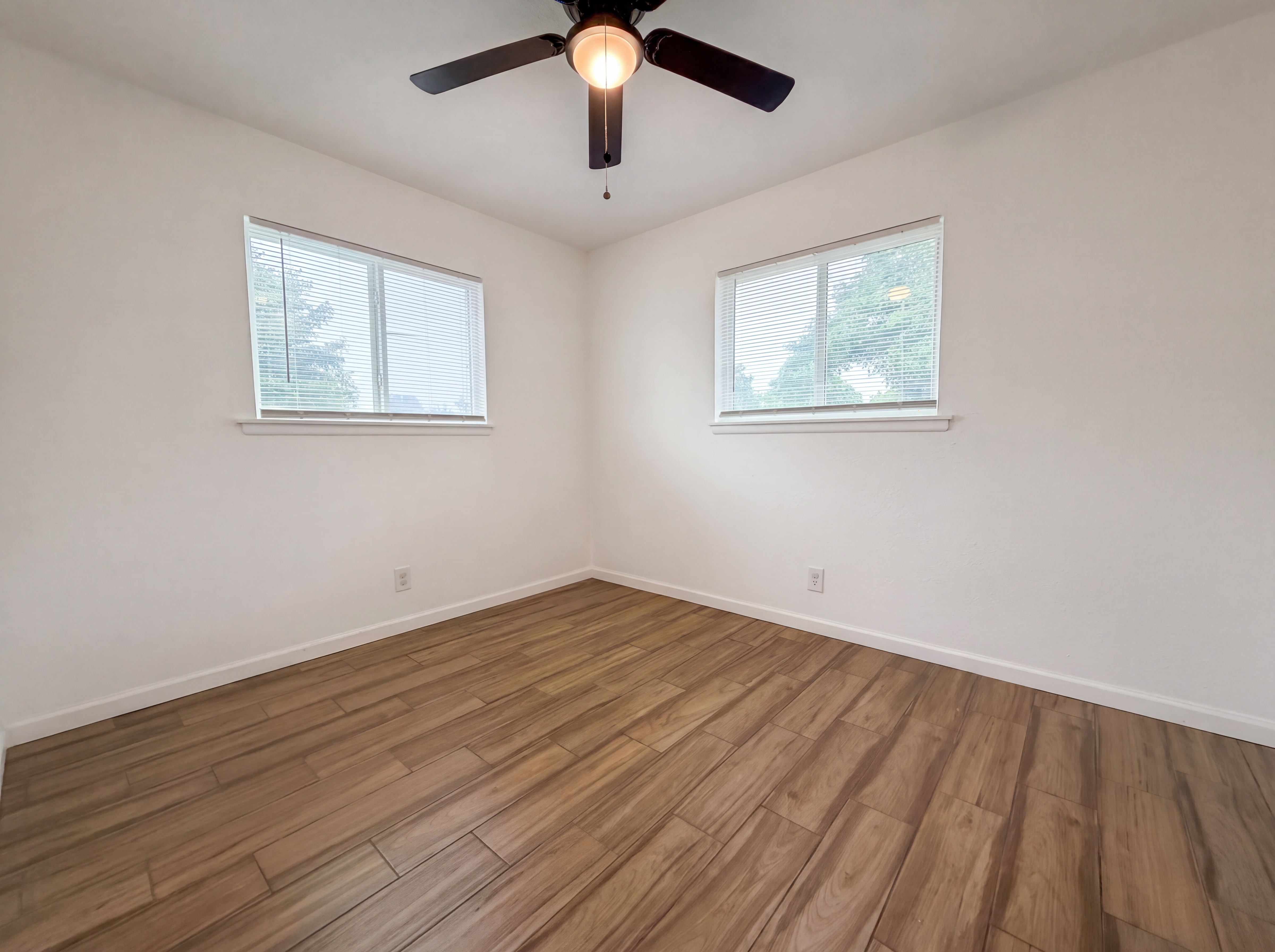 Photo 10 of 16 of 3702 Autumn Ln, San Antonio, TX