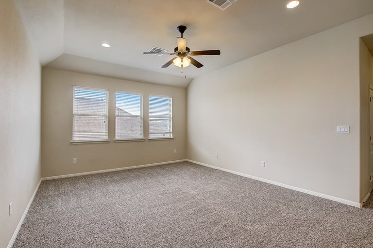 Photo 29 of 37 - 20409 Great Egret Ln, Pflugerville, TX 78660
