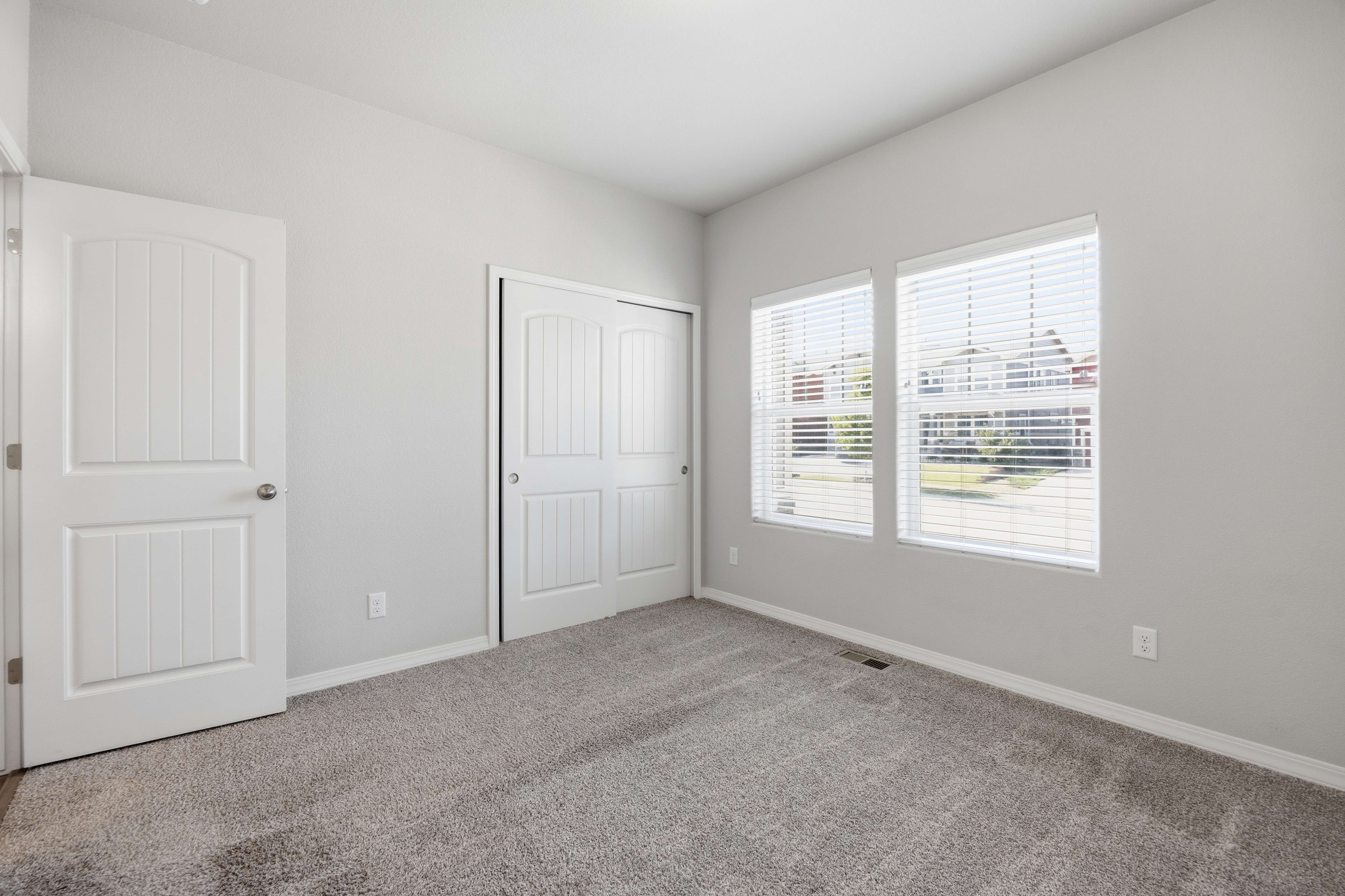 Photo 19 of 48 of 6440 Stonefly Dr, Colorado Springs, CO