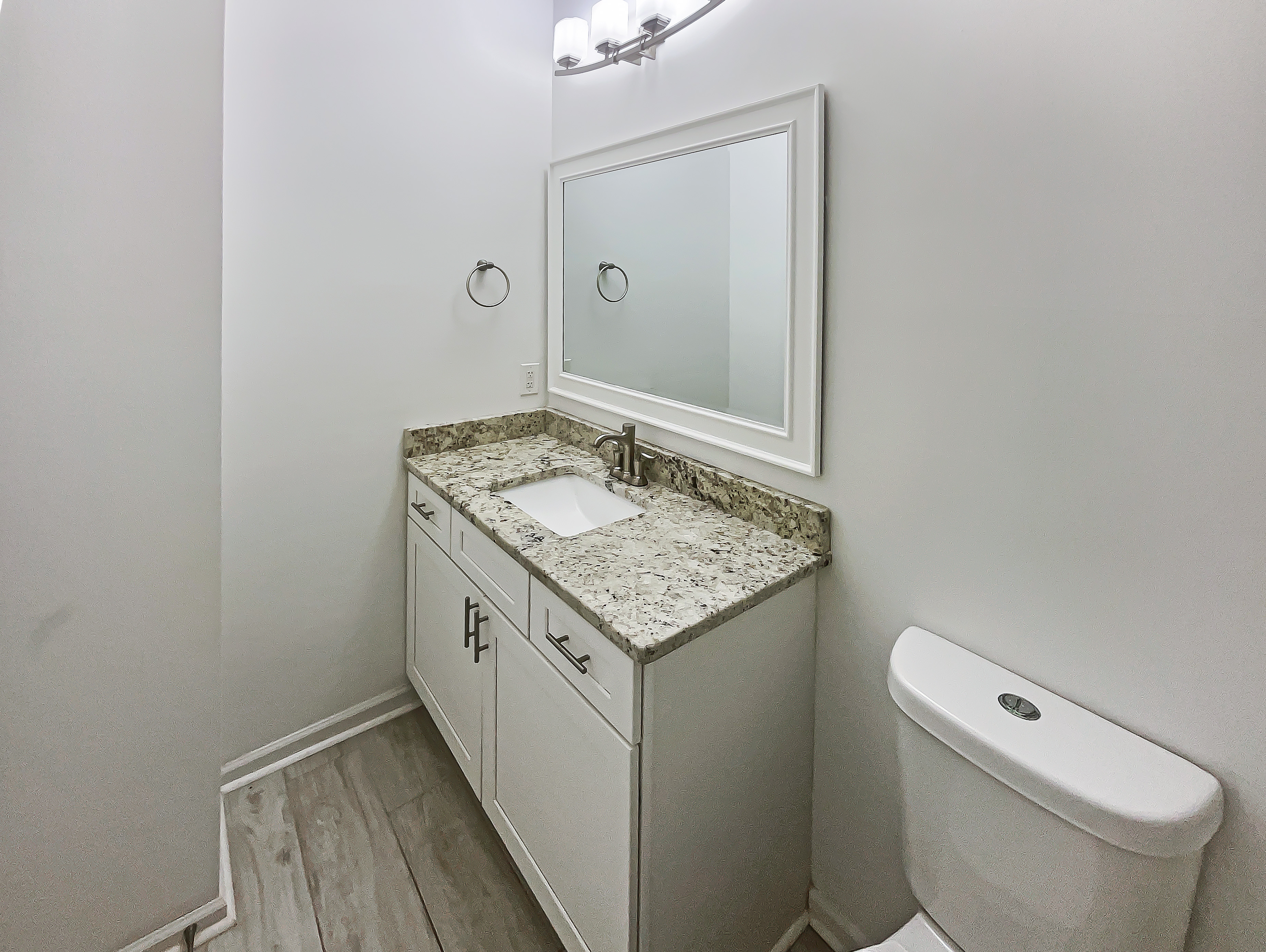 Photo 7 of 23 of 6420 Wedgeview Dr, Tucker, GA