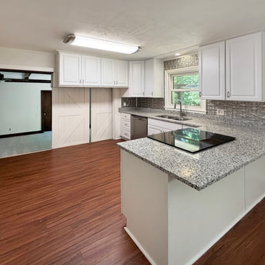 Property photo 2 of 108 W Dogwood Dr