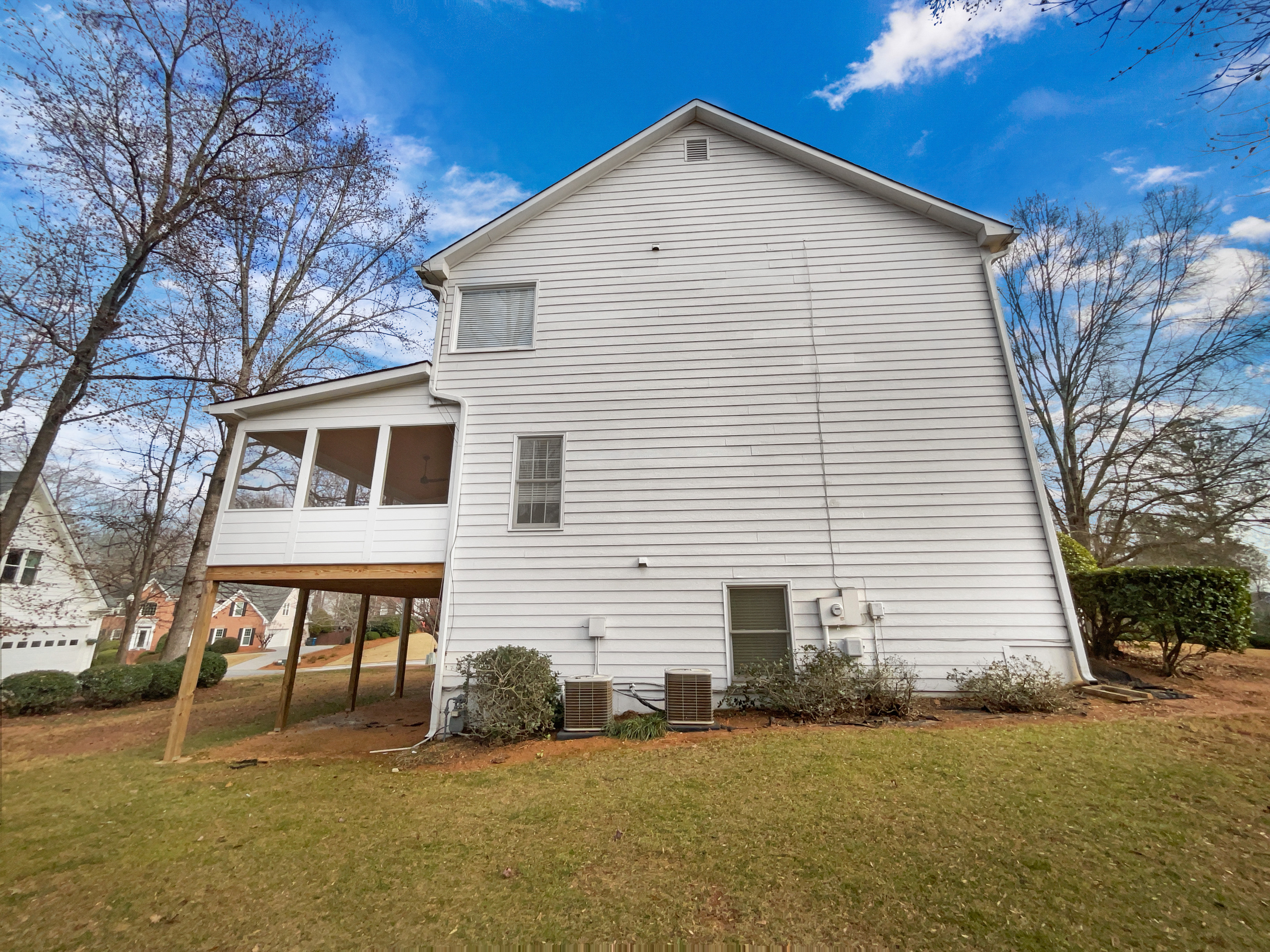 Photo 9 of 68 of 1370 Providence Dr, Lawrenceville, GA