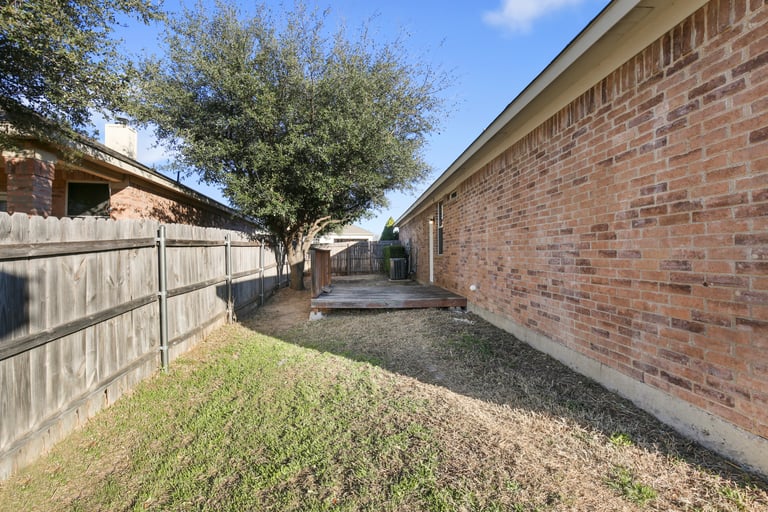 Photo 24 of 25 - 6337 Downeast Dr, Fort Worth, TX 76179