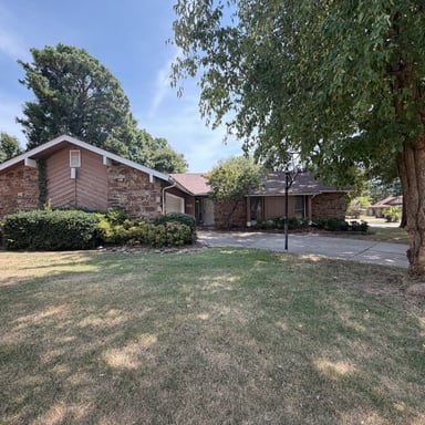 Property photo 1 of 1409 S Walnut Ave