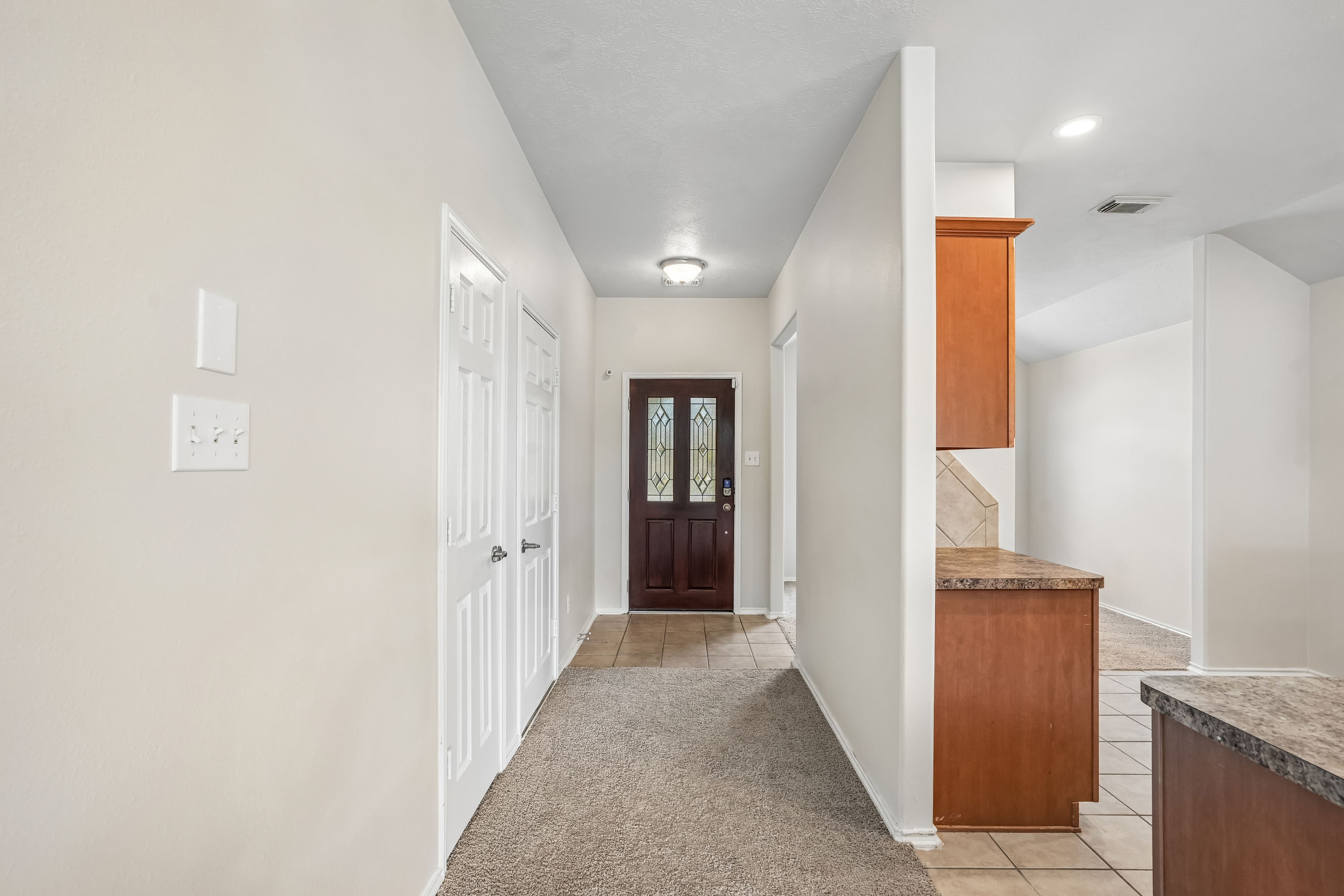 Photo 8 of 37 of 10710 Laurelton Ct, Humble, TX