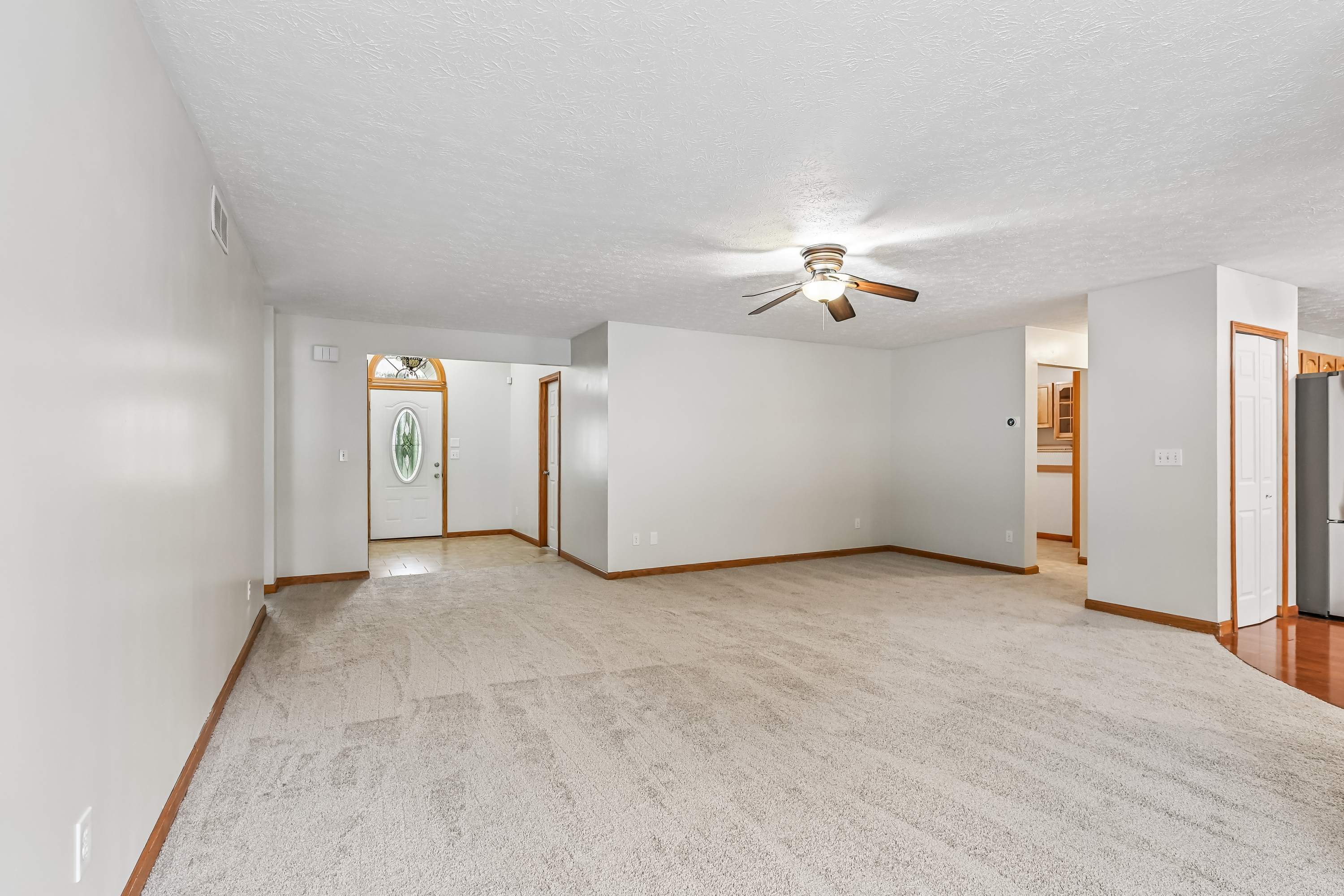 Photo 30 of 42 of 2145 Overland Ave NE, Warren, OH