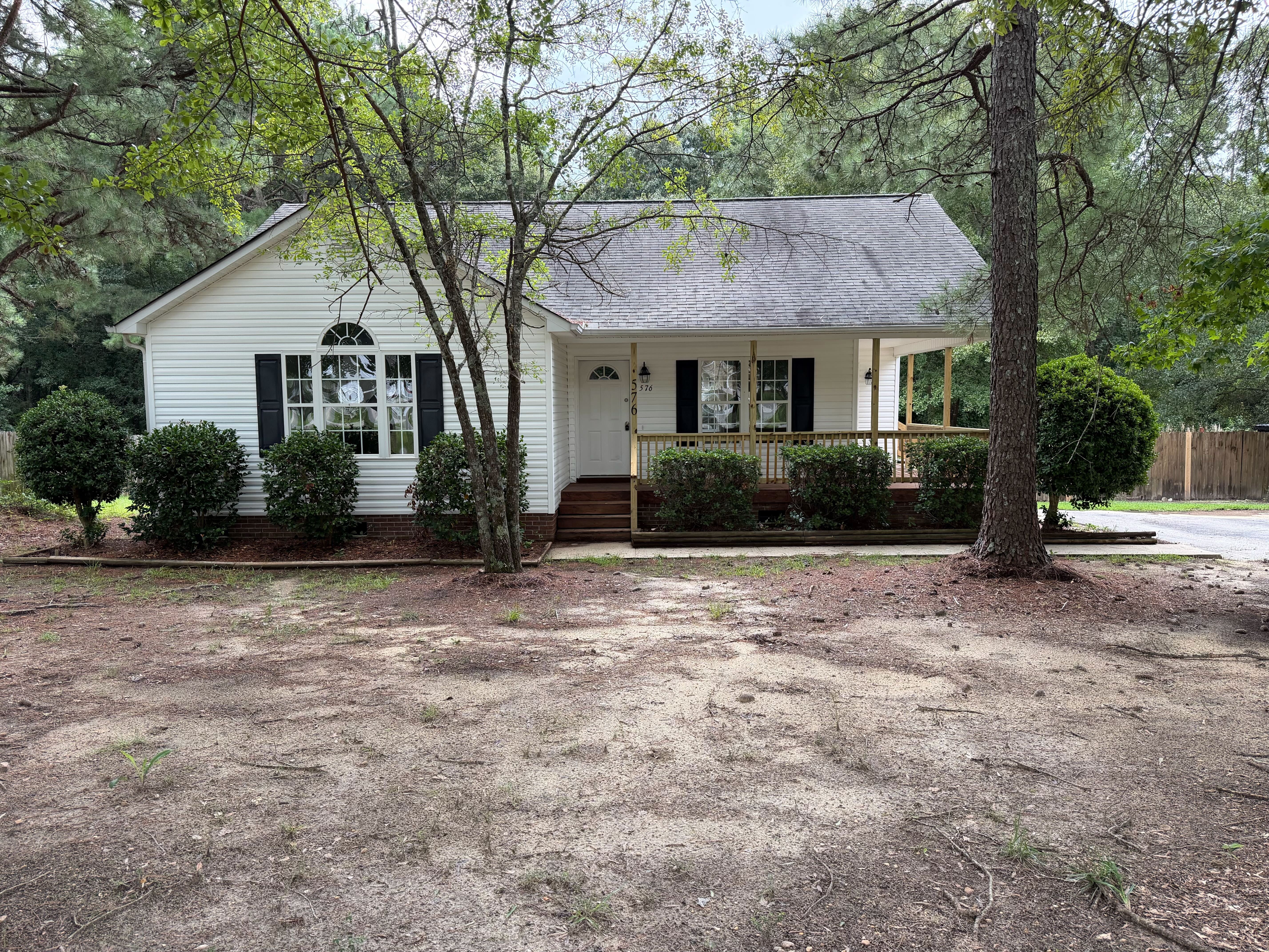Photo 2 of 30 of 576 Sunray Dr, Clayton, NC