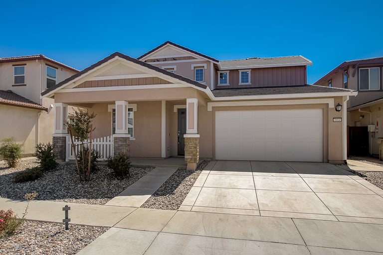 Photo 12 of 30 - 1914 Herrera Dr, Woodland, CA 95776