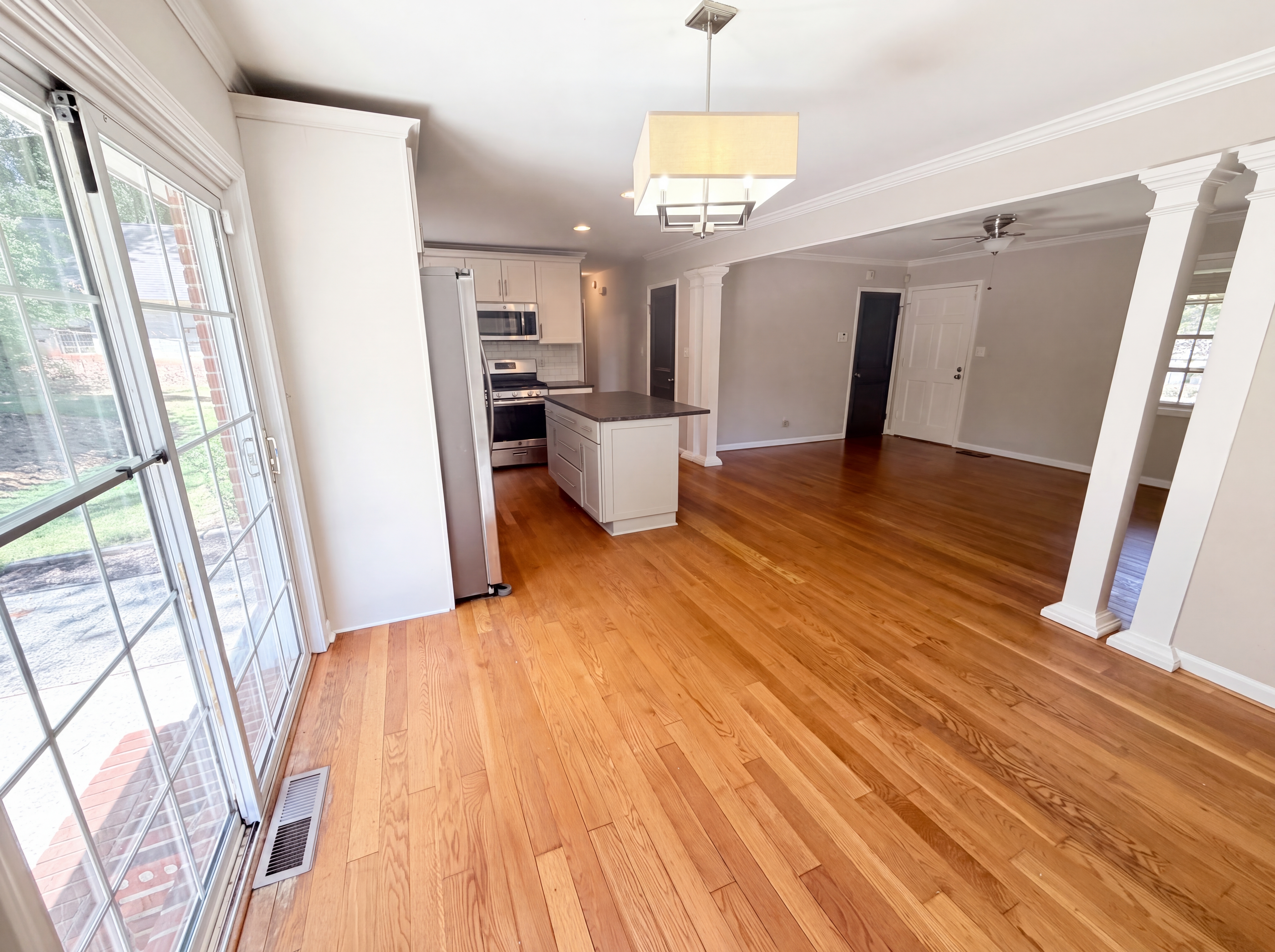 Photo 9 of 24 of 4134 Fawn Ln SE, Smyrna, GA