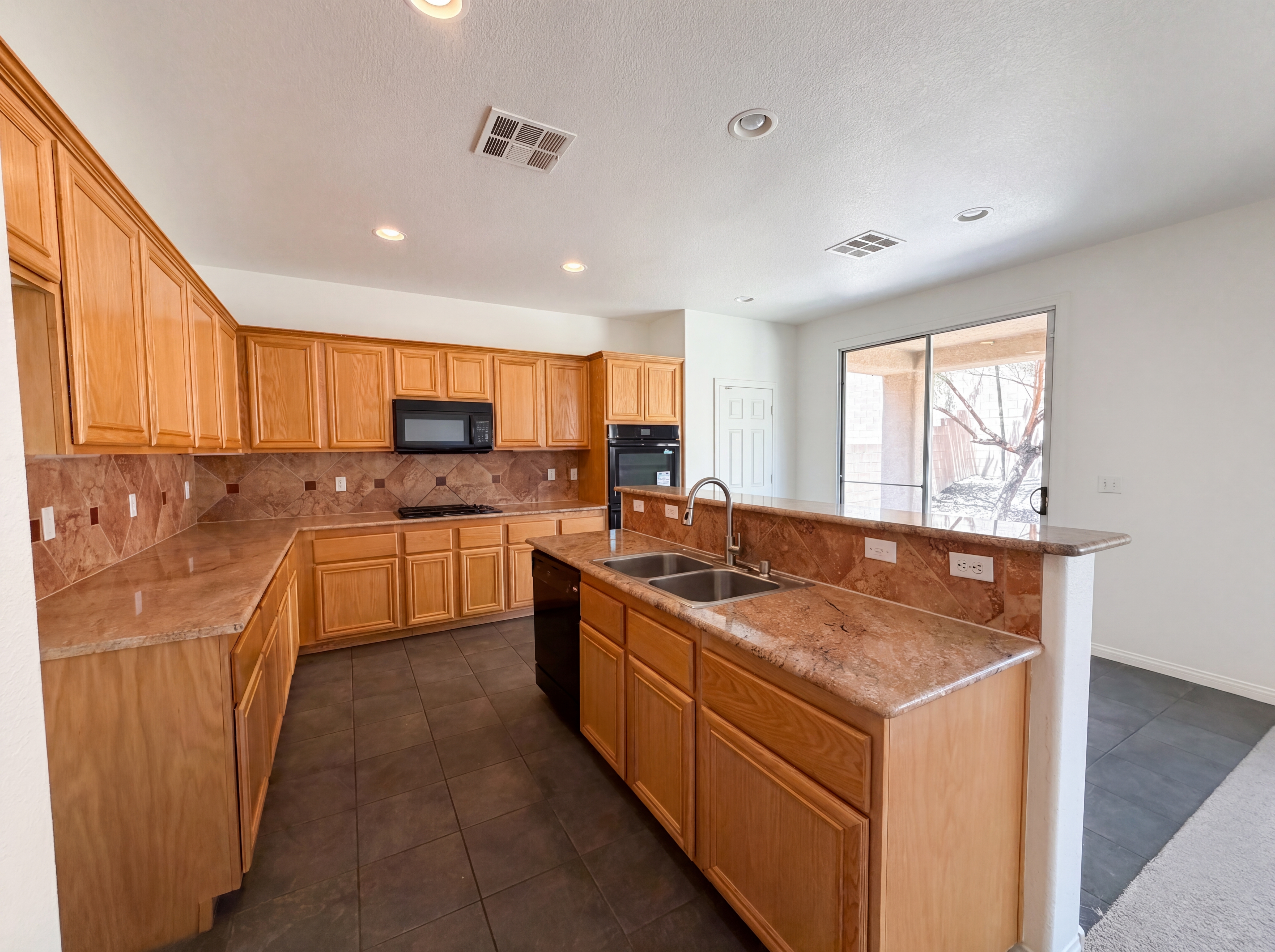 Photo 20 of 44 of 3216 Bonassola Ave, North Las Vegas, NV