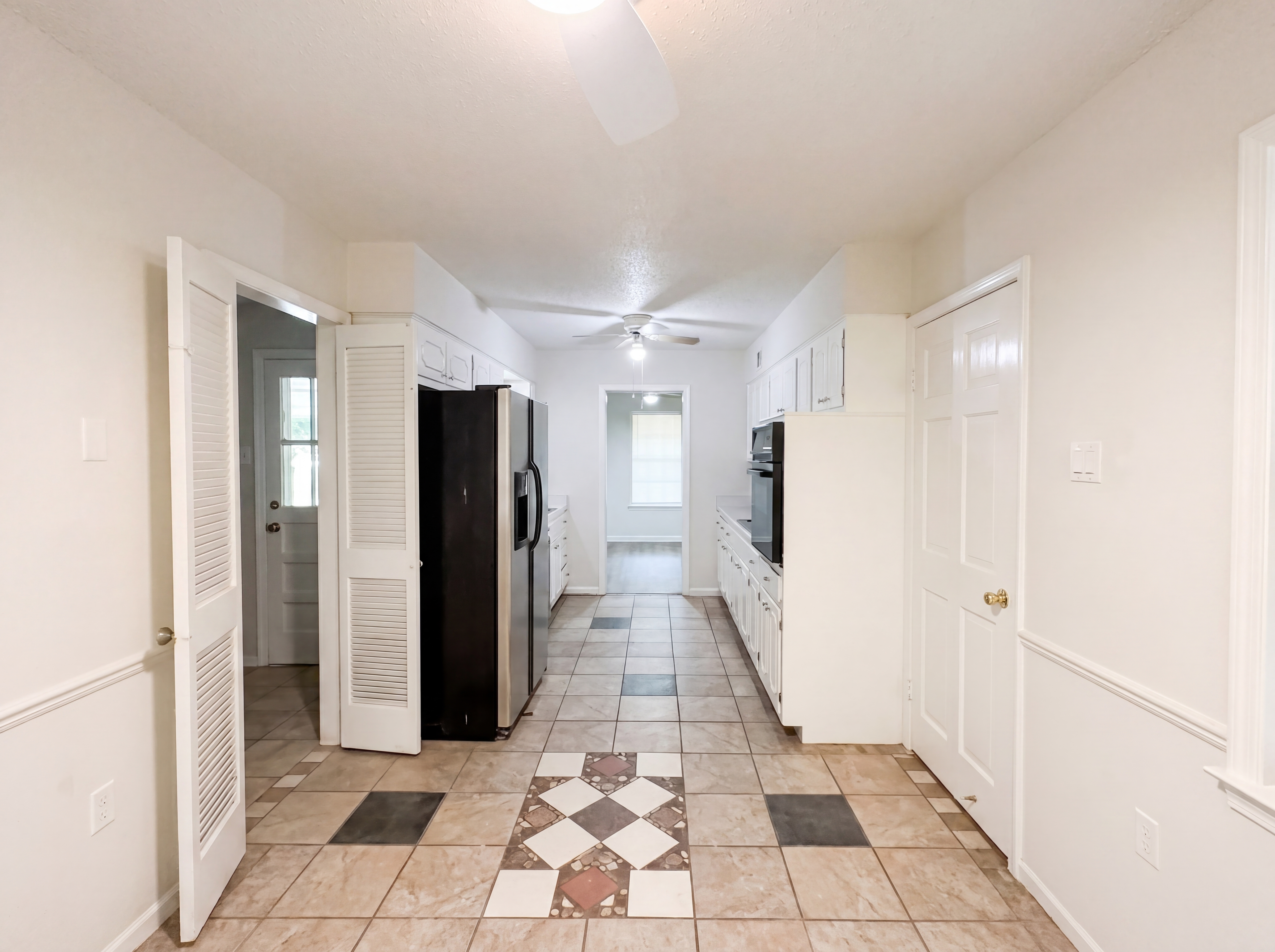 Photo 8 of 43 of 4803 Priscilla Ave, Memphis, TN
