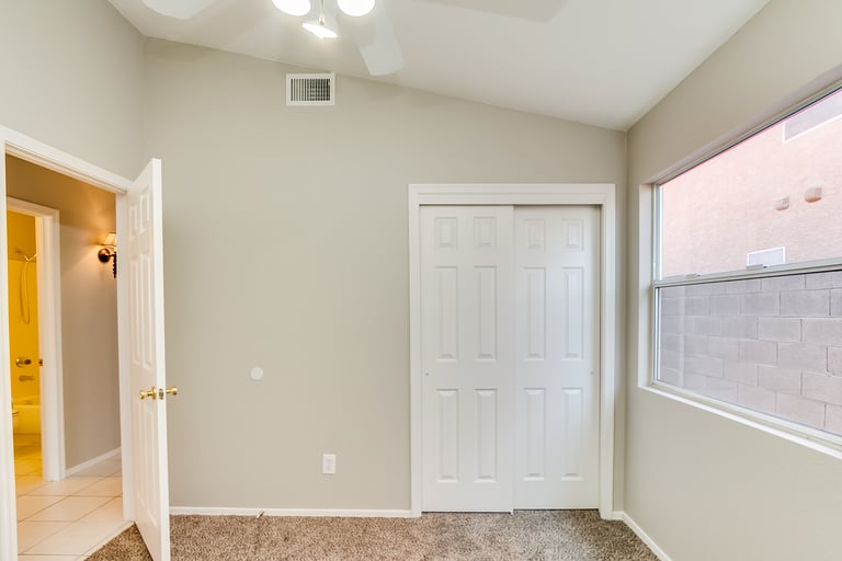 Photo 15 of 24 - 7760 W Julie Dr, Glendale, AZ 85308