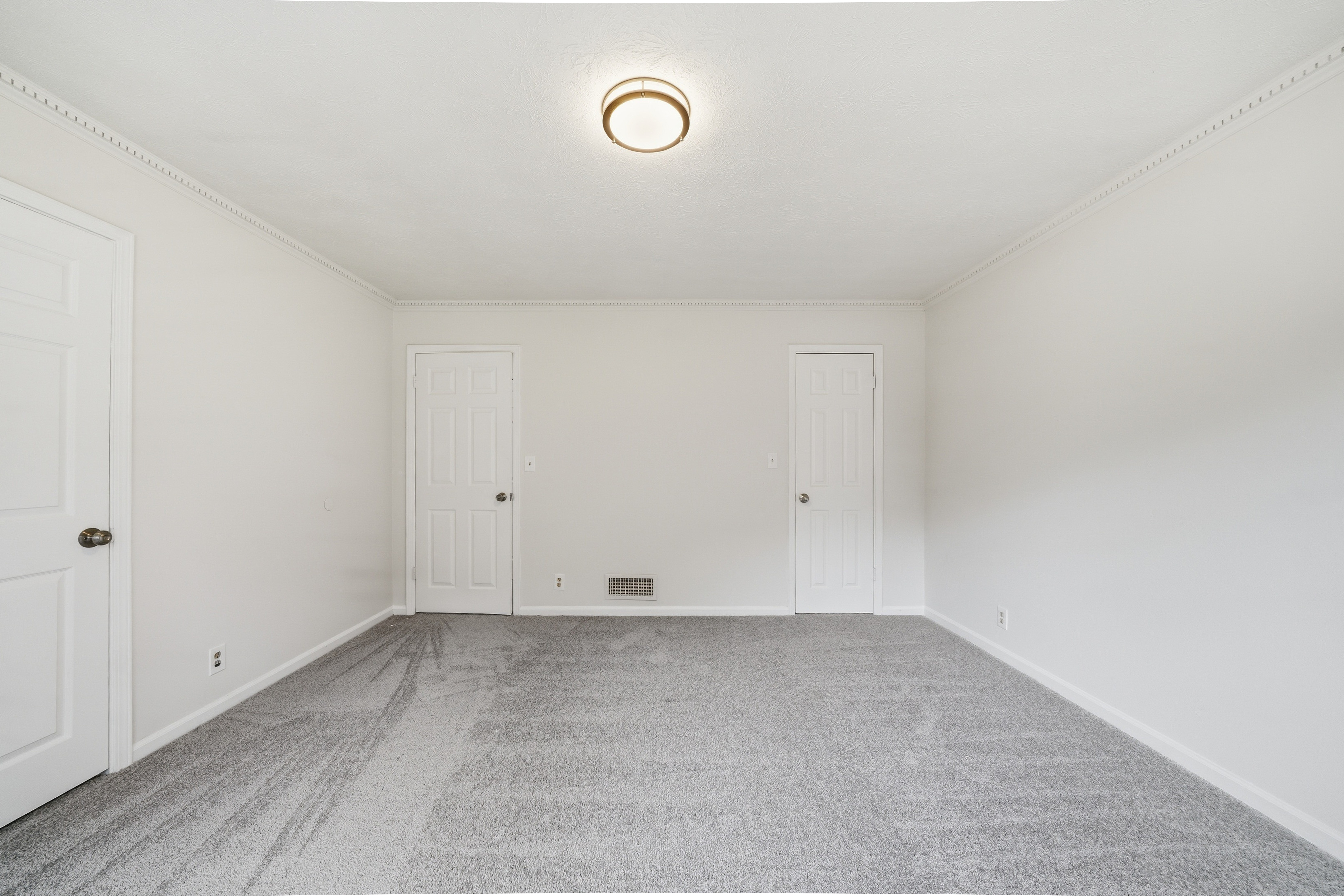 Photo 13 of 30 of 930 Cochise Trl SE, Conyers, GA