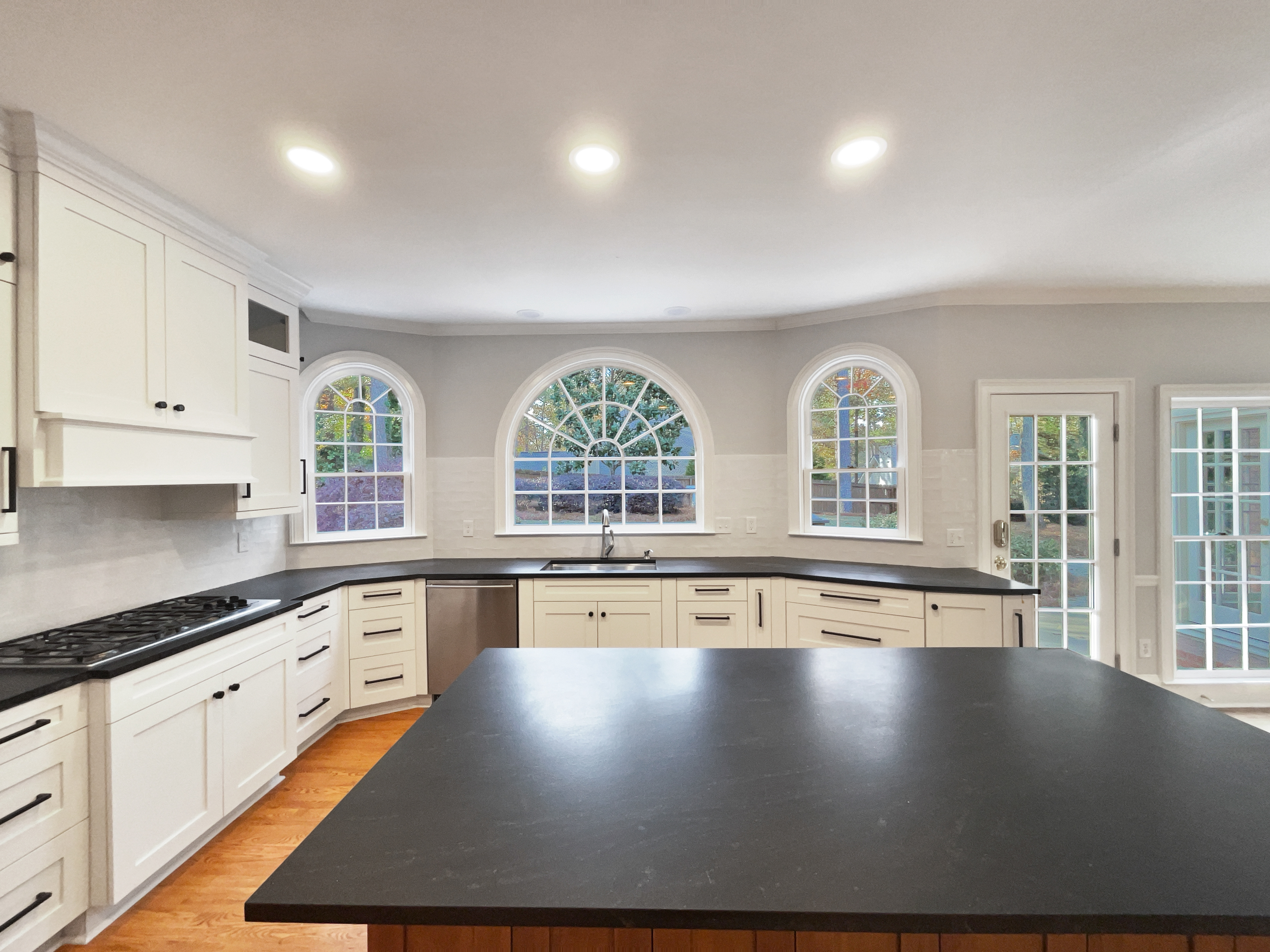 Photo 15 of 58 of 530 Kearny St, Alpharetta, GA