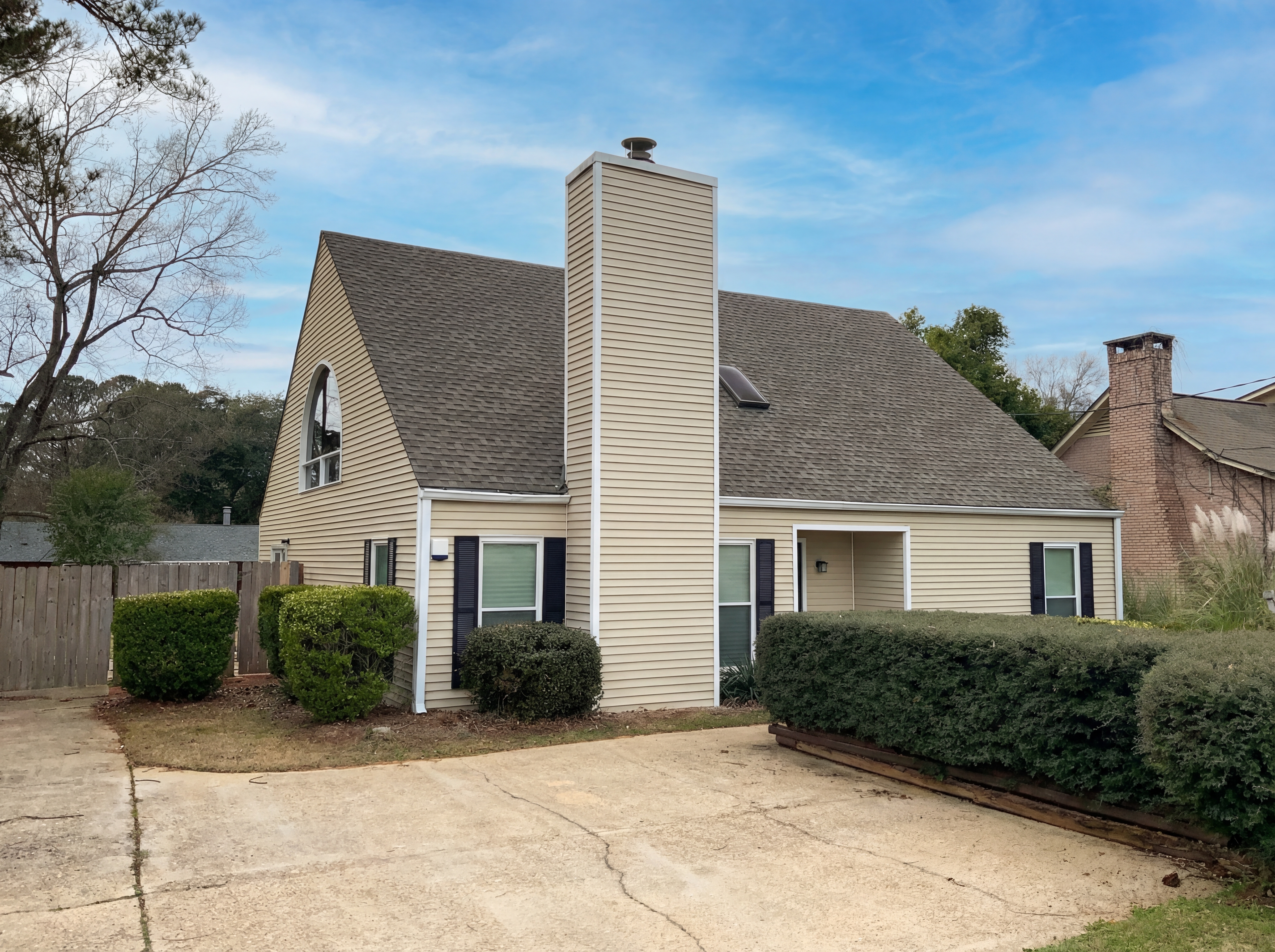 Photo 7 of 27 of 1221 Dalraida Rd, Montgomery, AL