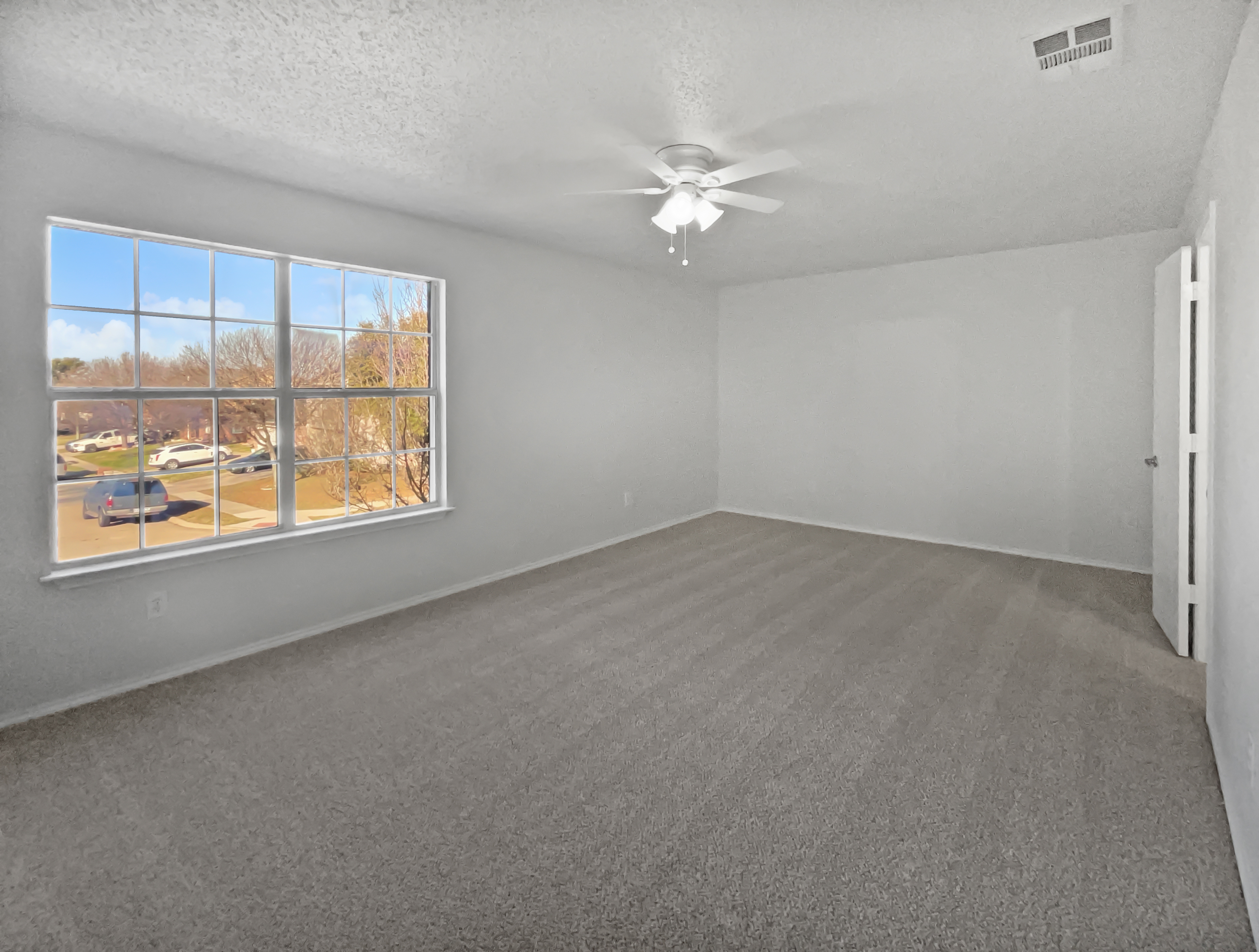 Photo 5 of 21 of 333 Longshore Dr, Little Elm, TX