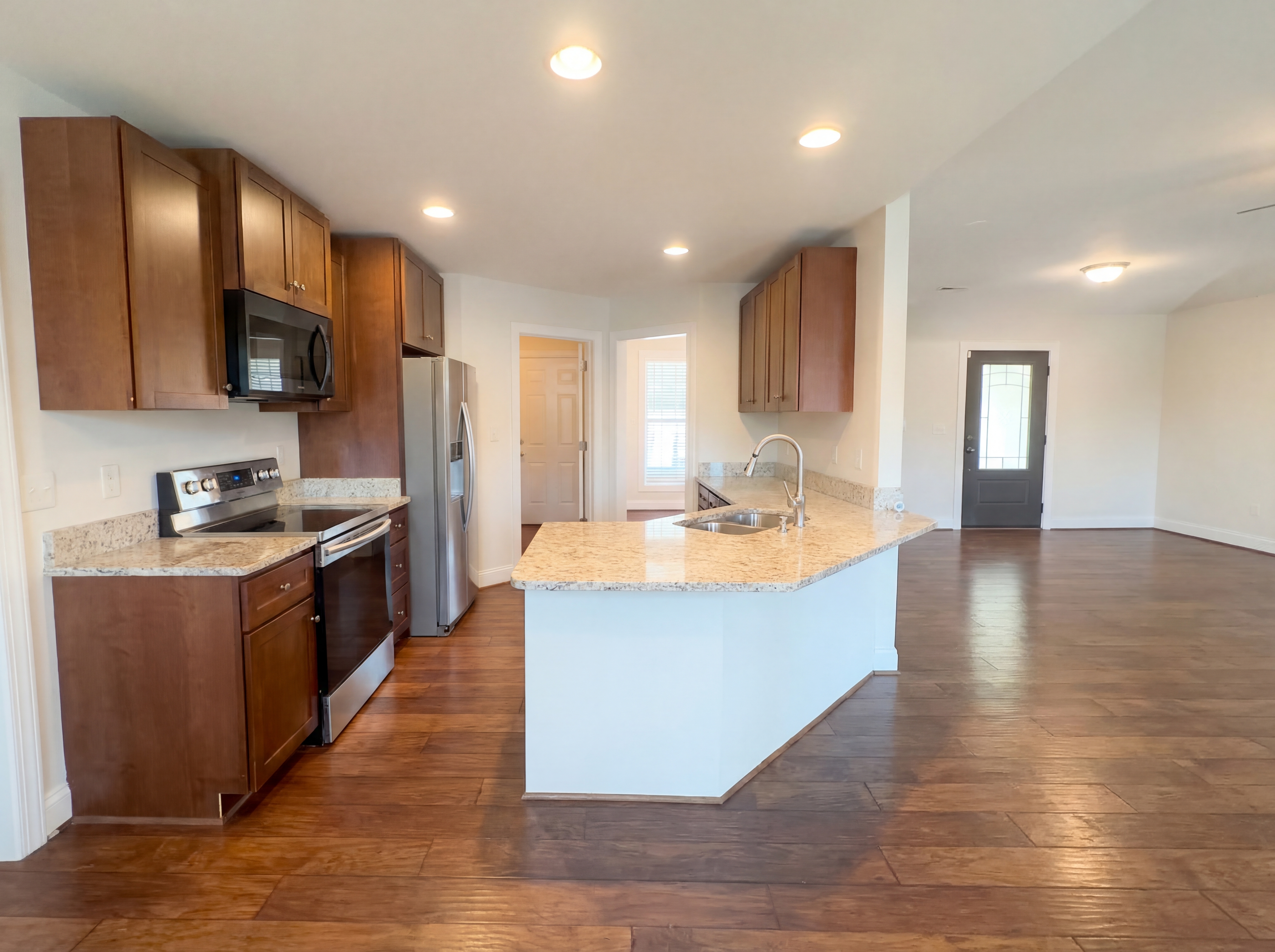 Photo 2 of 25 of 42 Harris Farm Ct, Thomasville, NC