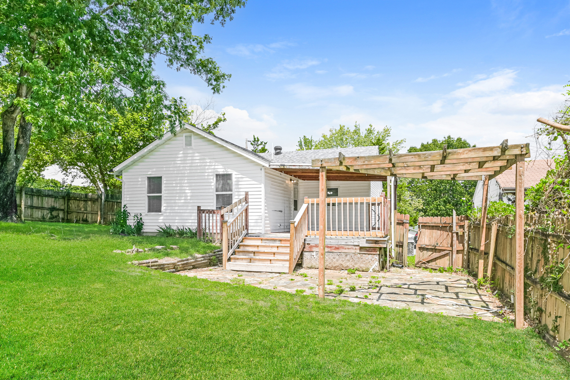Photo 5 of 20 of 920 Maupin St, Saint Clair, MO
