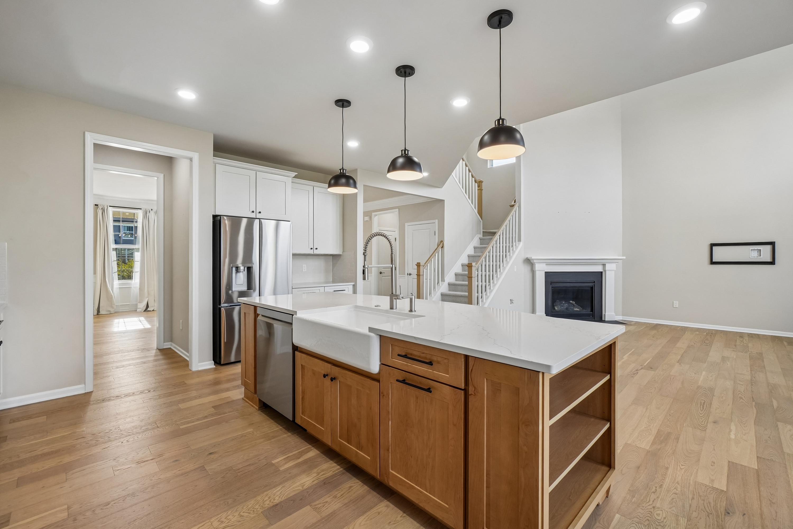 Photo 5 of 61 of 20942 Torbay Dr, Northville, MI