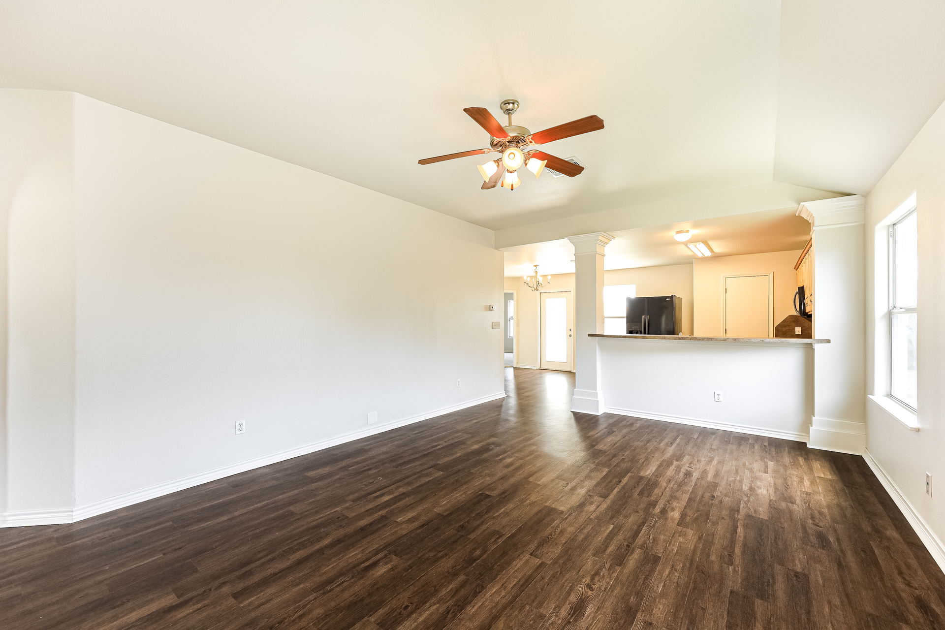 Photo 9 of 22 of 7508 Star Harbor Dr, Corpus Christi, TX