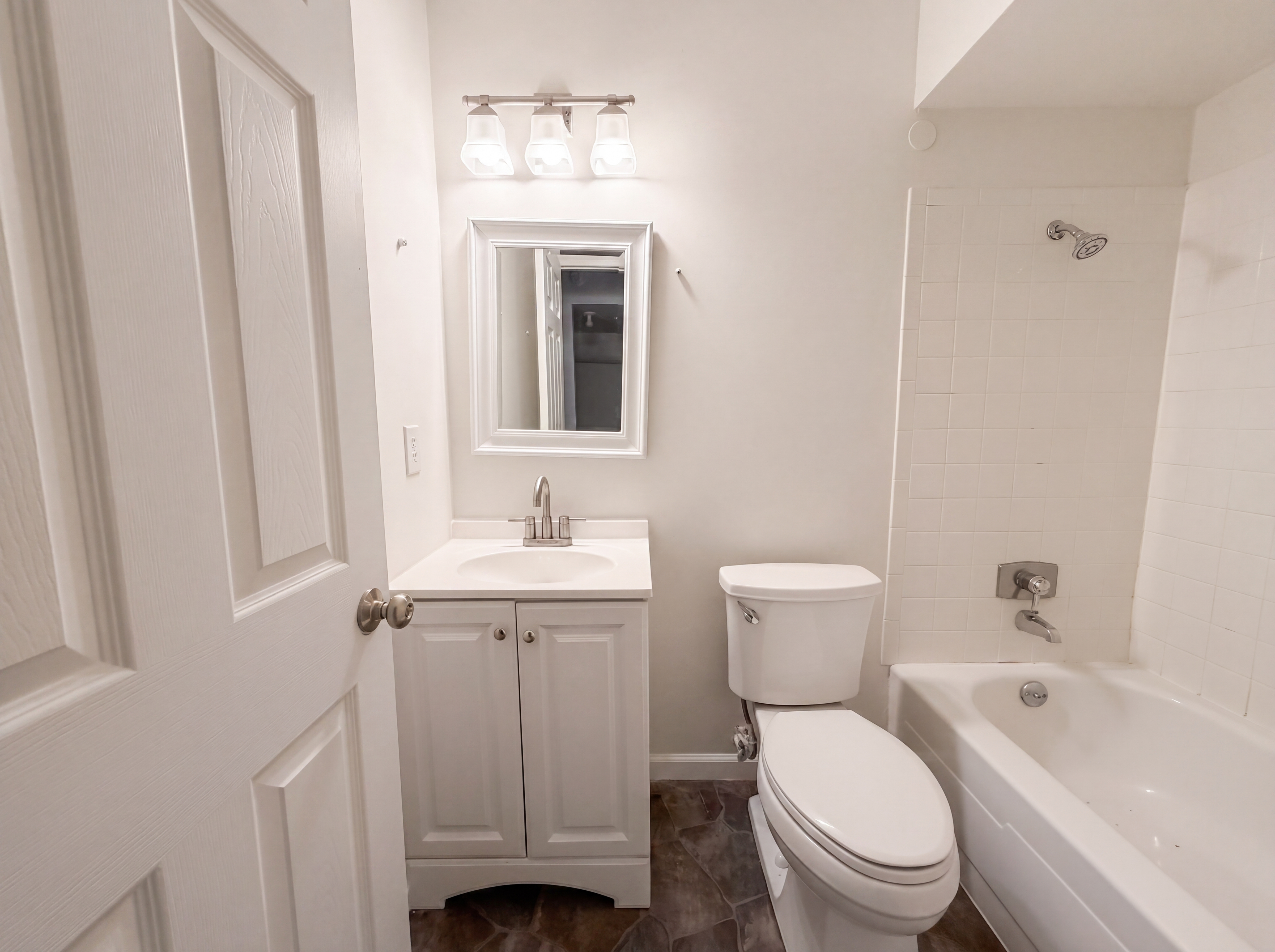 Photo 11 of 17 of 79 Topsail Ct, Greenville, SC