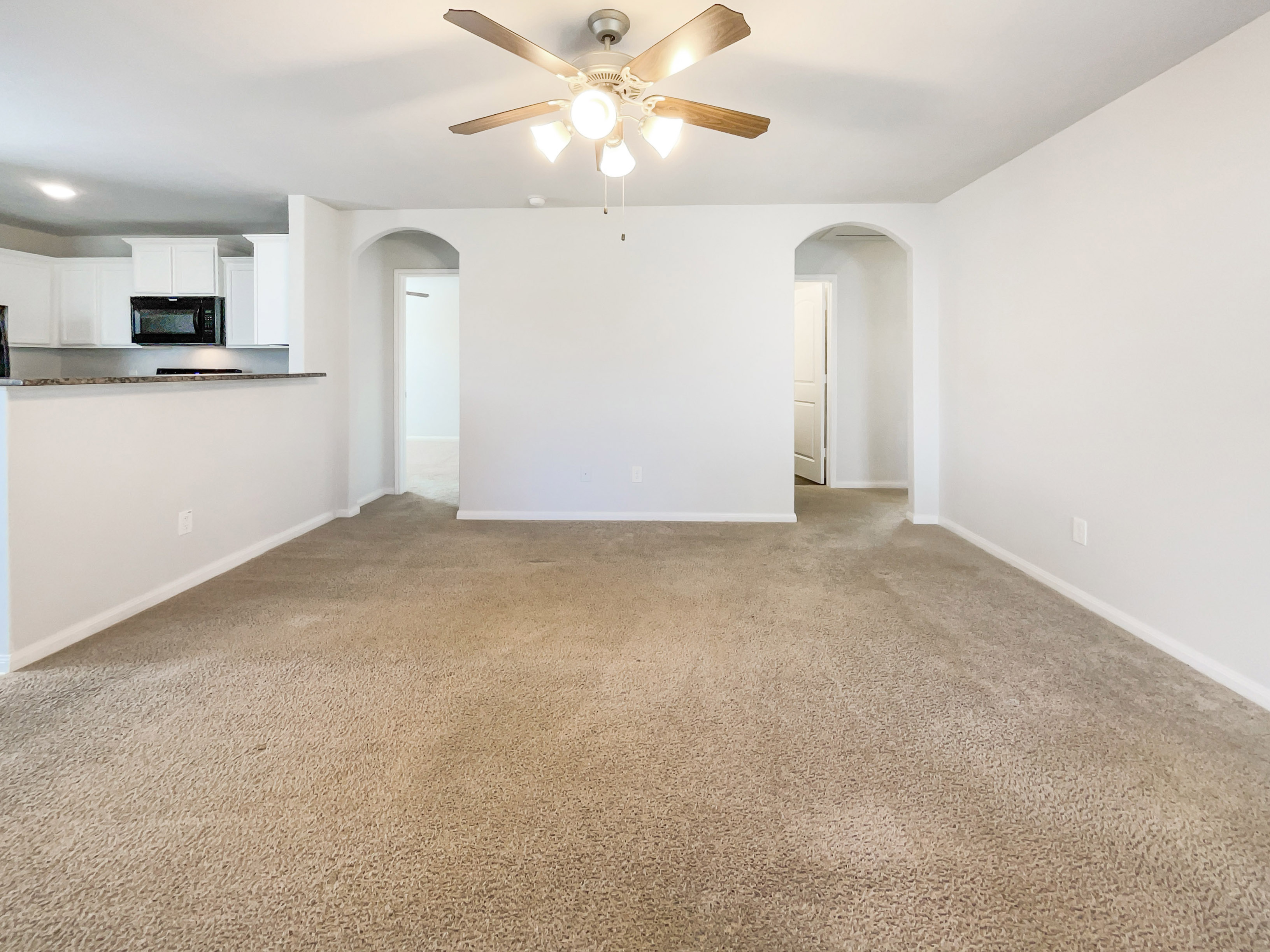 Photo 3 of 17 of 28025 Irving Dr, Magnolia, TX