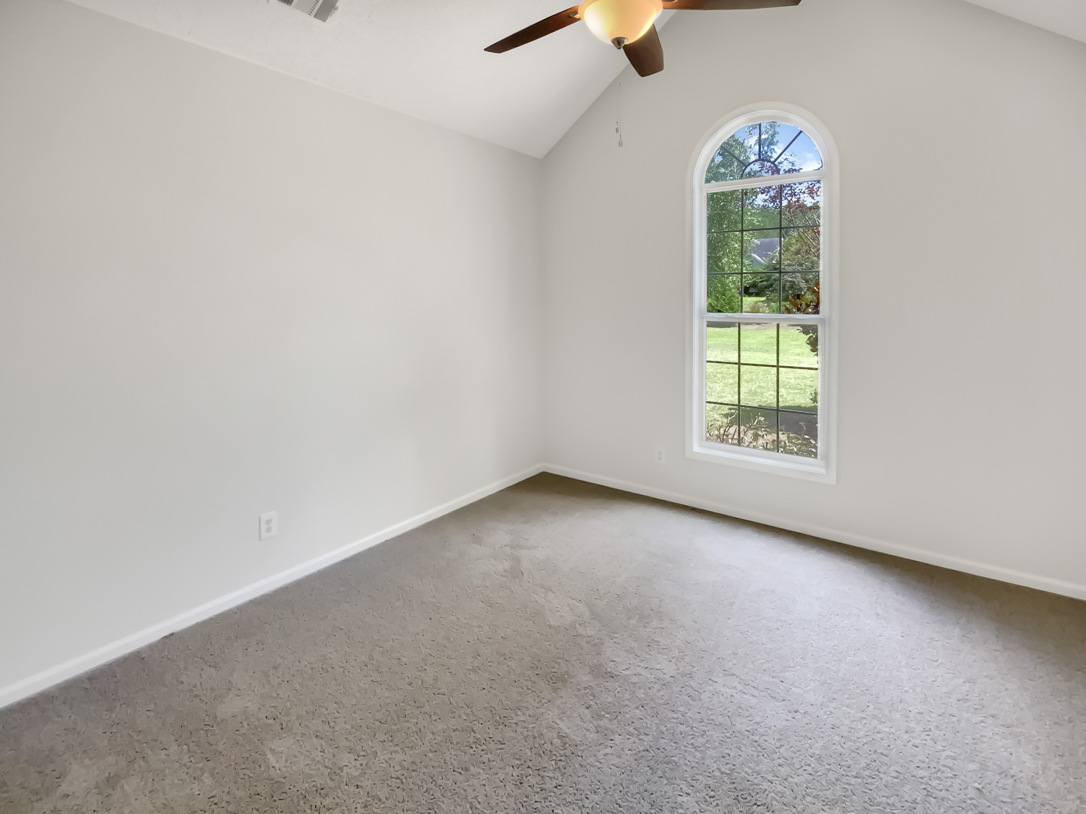 Photo 14 of 19 of 131 Morningside Dr, Jackson, GA