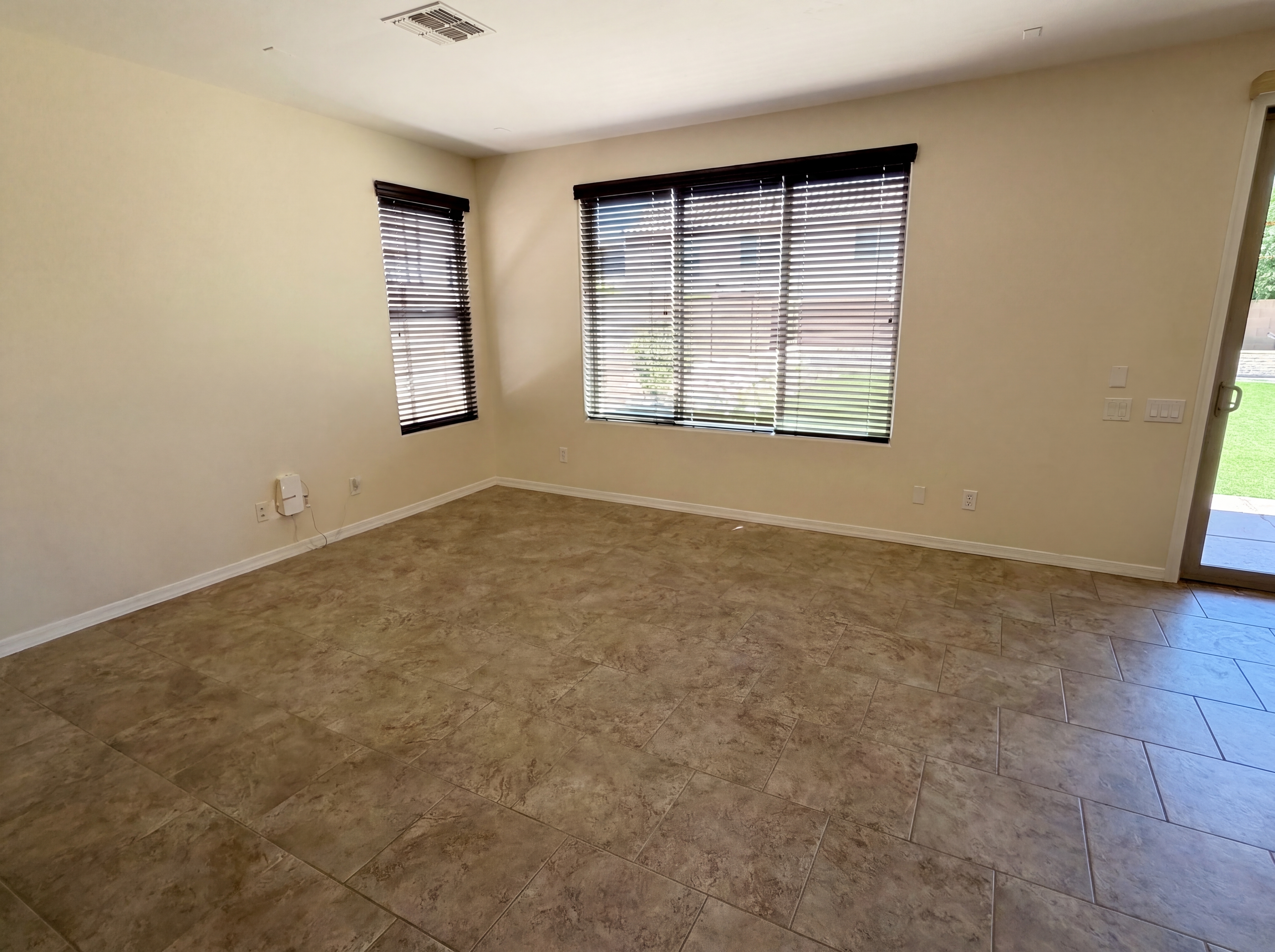 Photo 9 of 39 of 5227 W Bent Tree Dr, Phoenix, AZ
