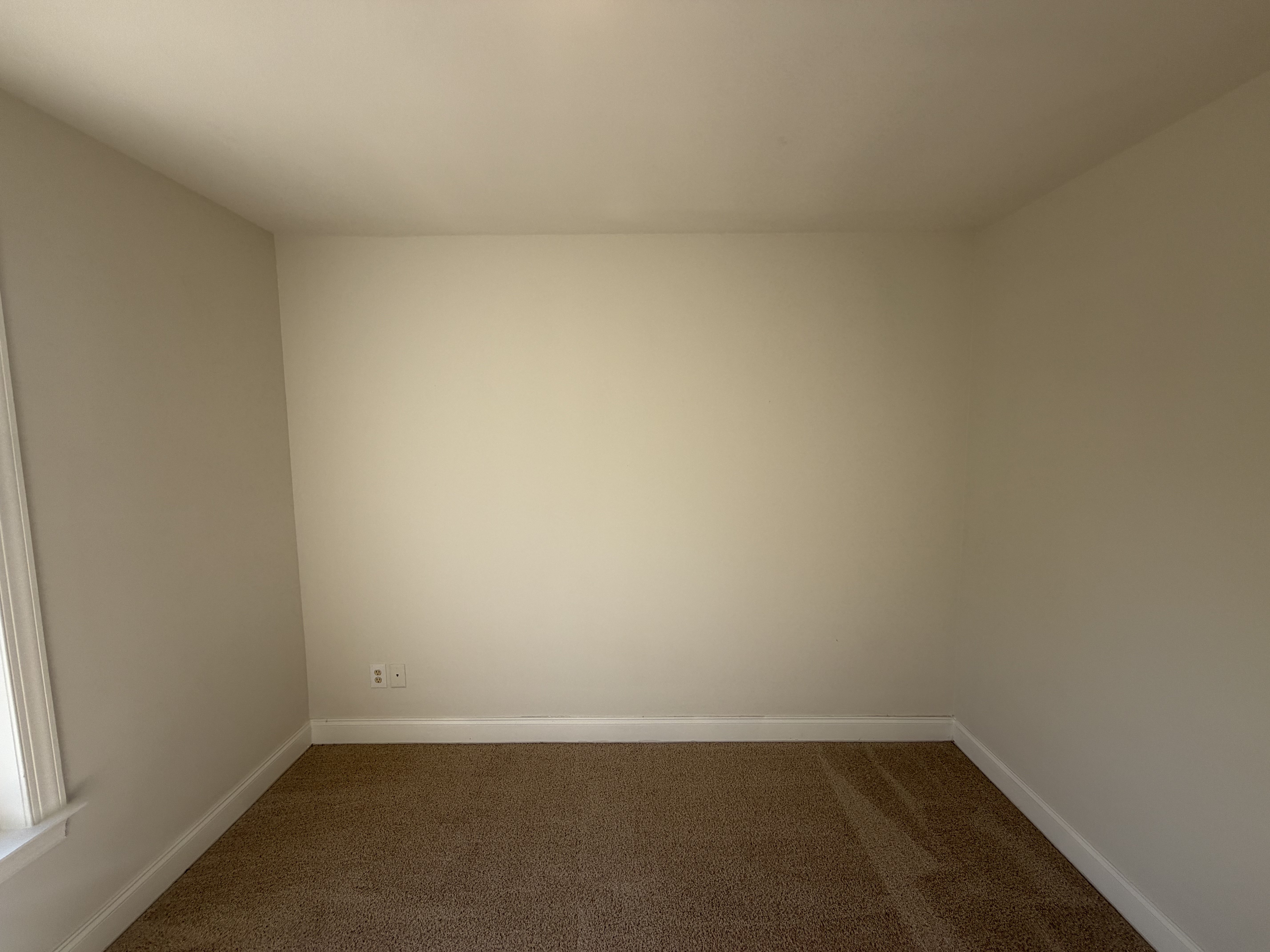 Photo 4 of 22 of 6205 Lea Ray Dr, Greensboro, NC