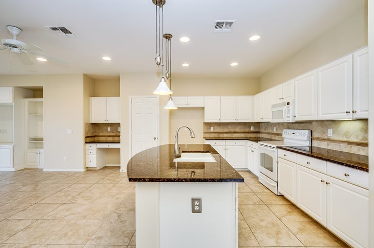 Photo 6 of 26 - 3808 S 99th Dr, Tolleson, AZ 85353