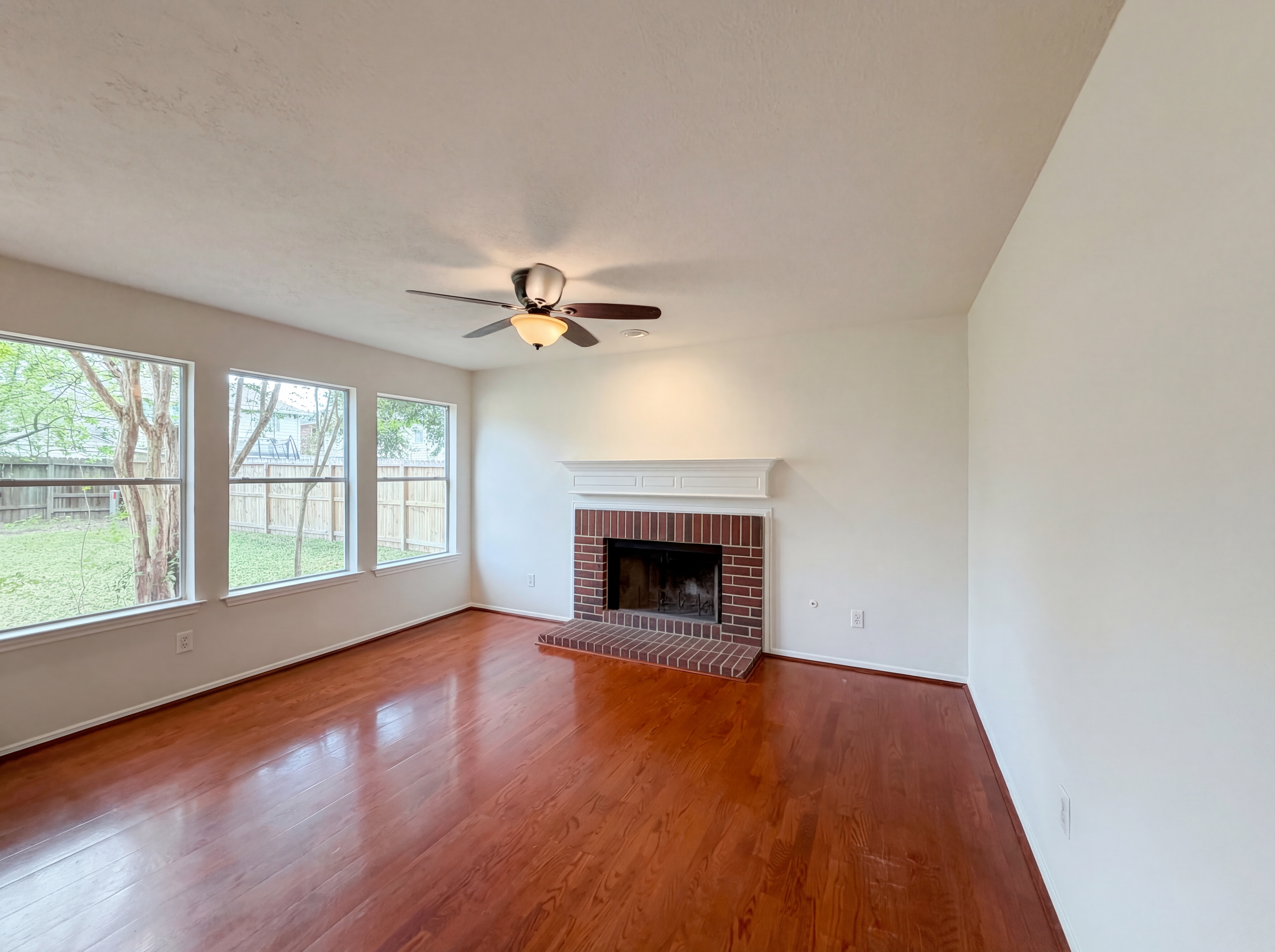 Photo 3 of 23 of 18306 Water Mill Dr, Cypress, TX