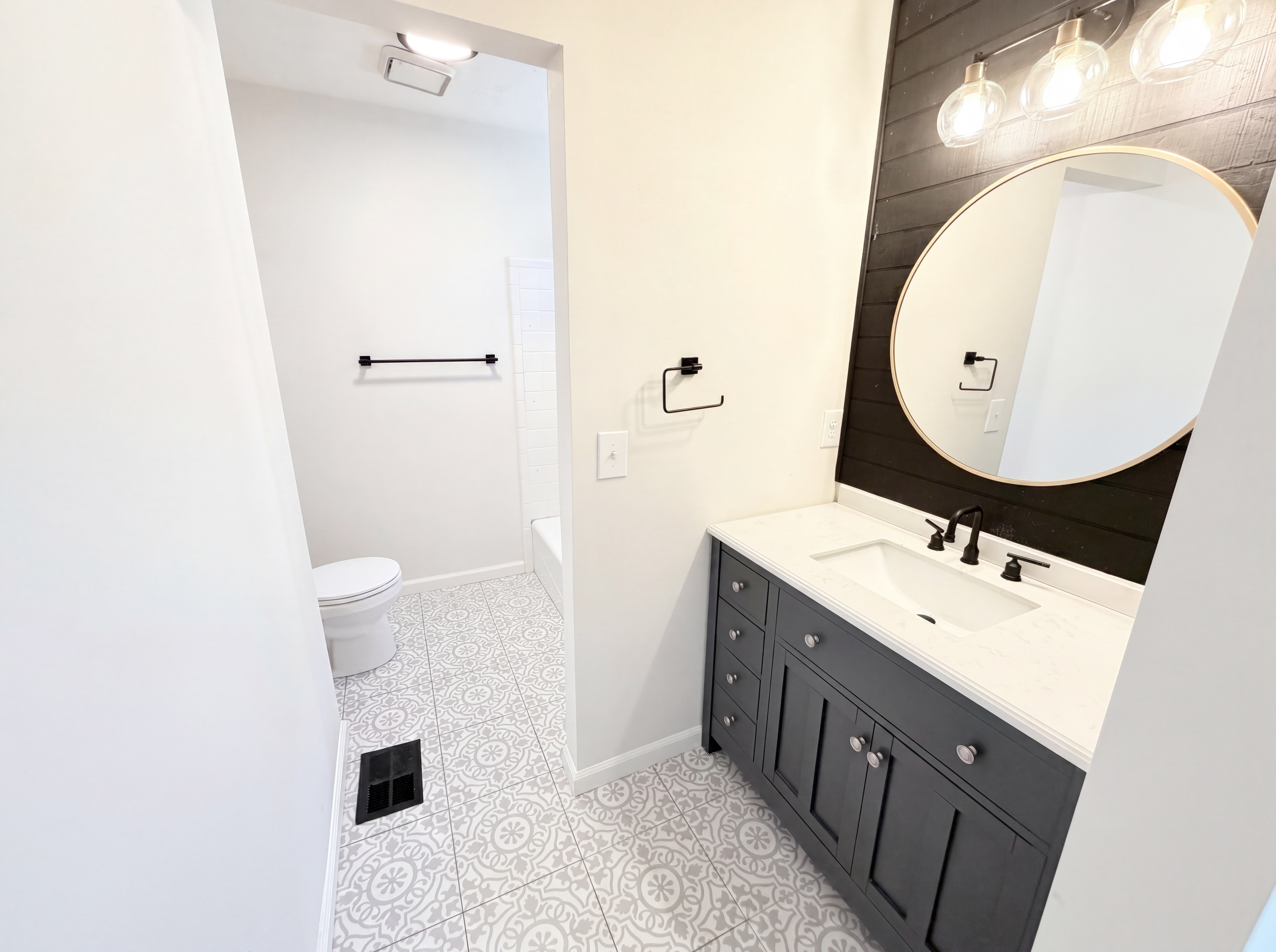 Photo 6 of 24 of 1327 Towne Harbor Trl, Woodstock, GA