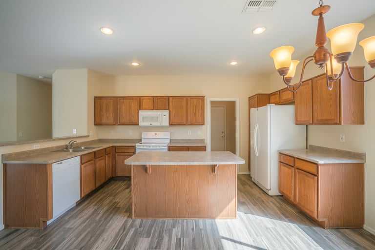 Photo 4 of 23 - 16635 N 169th Ave, Surprise, AZ 85388