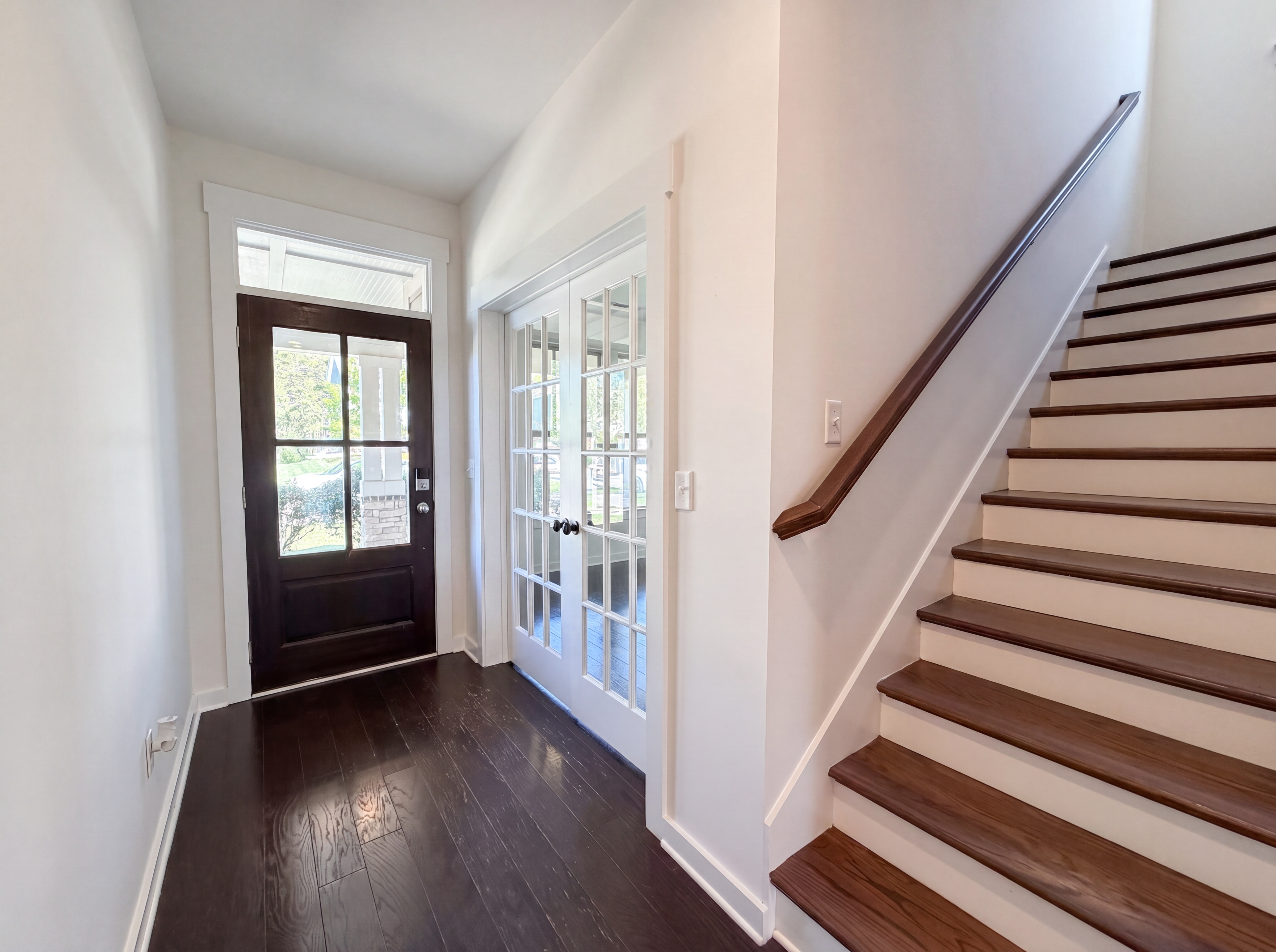 Photo 7 of 31 of 3372 Vinemont Dr, Thompsons Station, TN