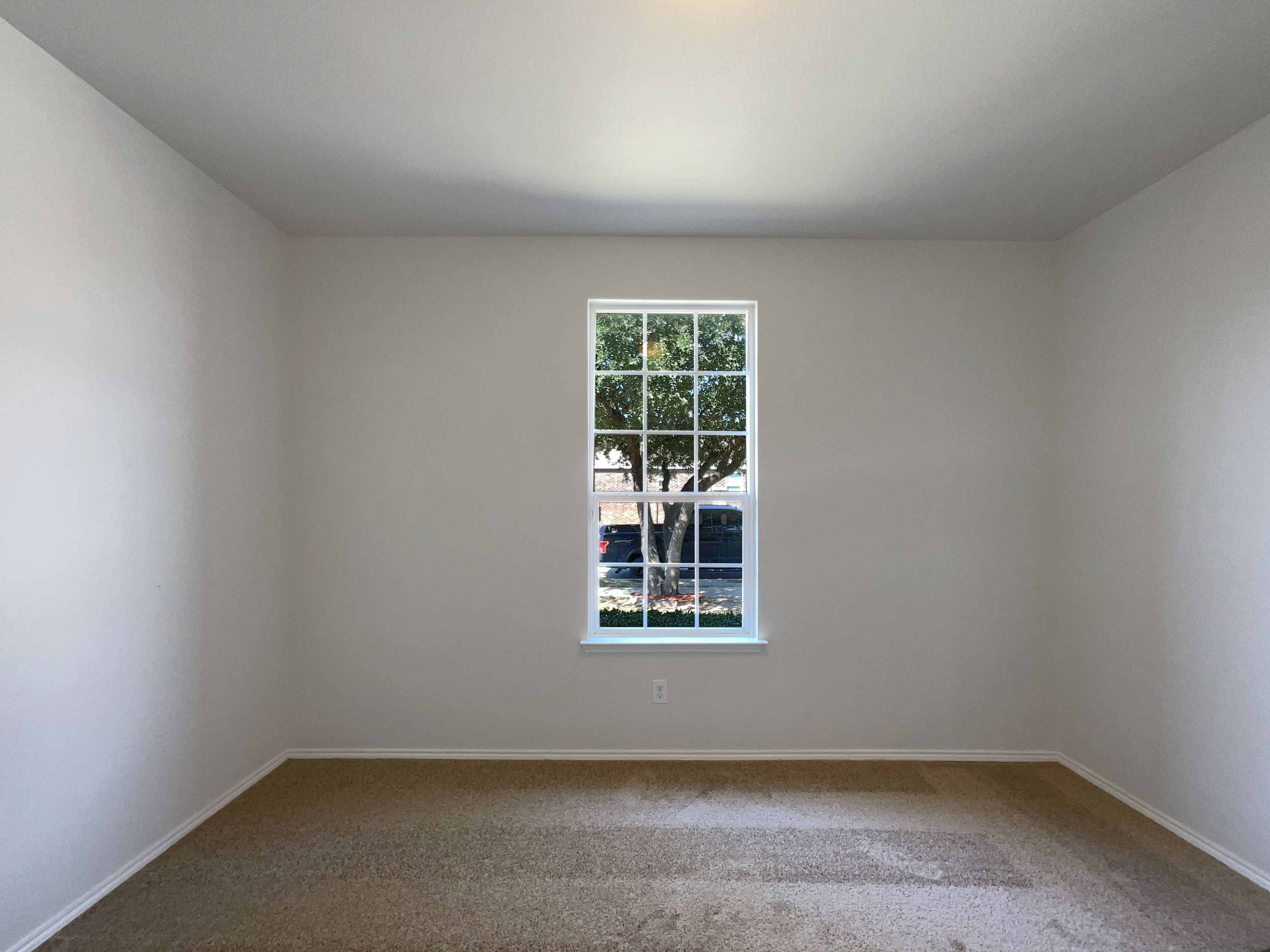 Photo 11 of 20 of 8700 Navigation Dr, Fort Worth, TX