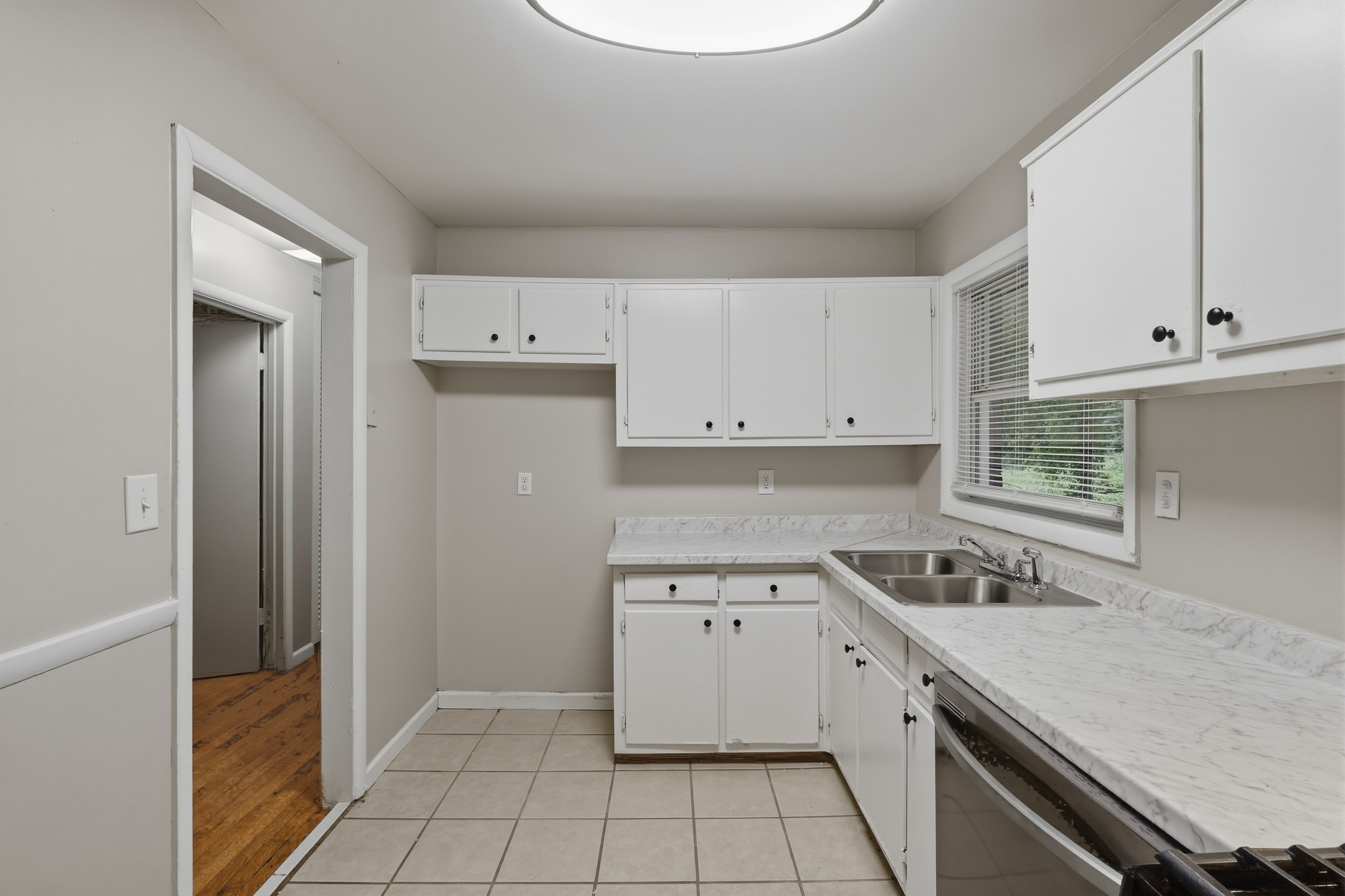 Photo 6 of 28 of 2319 Collier Dr, Decatur, GA