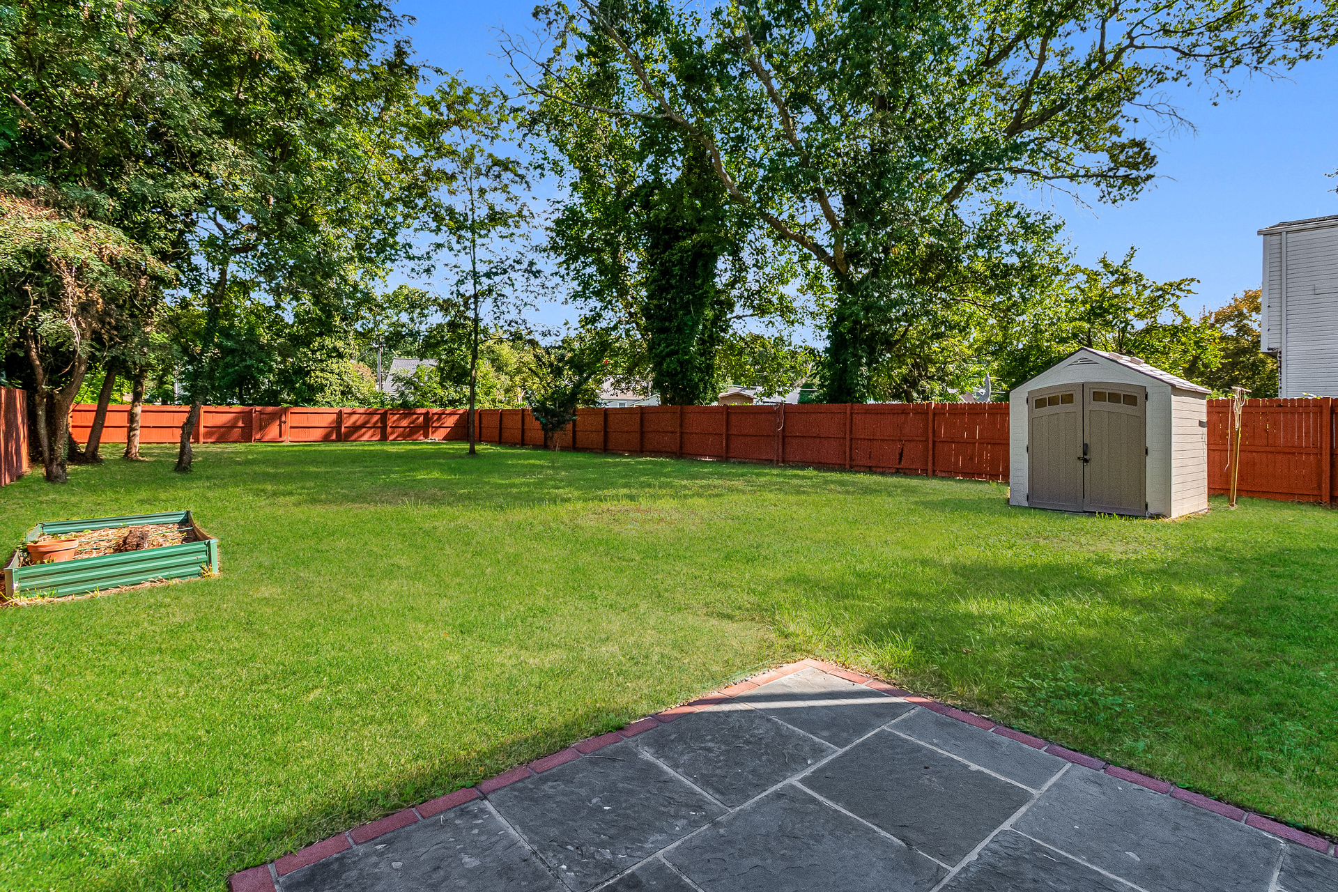 Photo 20 of 22 of 204 N Huron Dr, Oxon Hill, MD