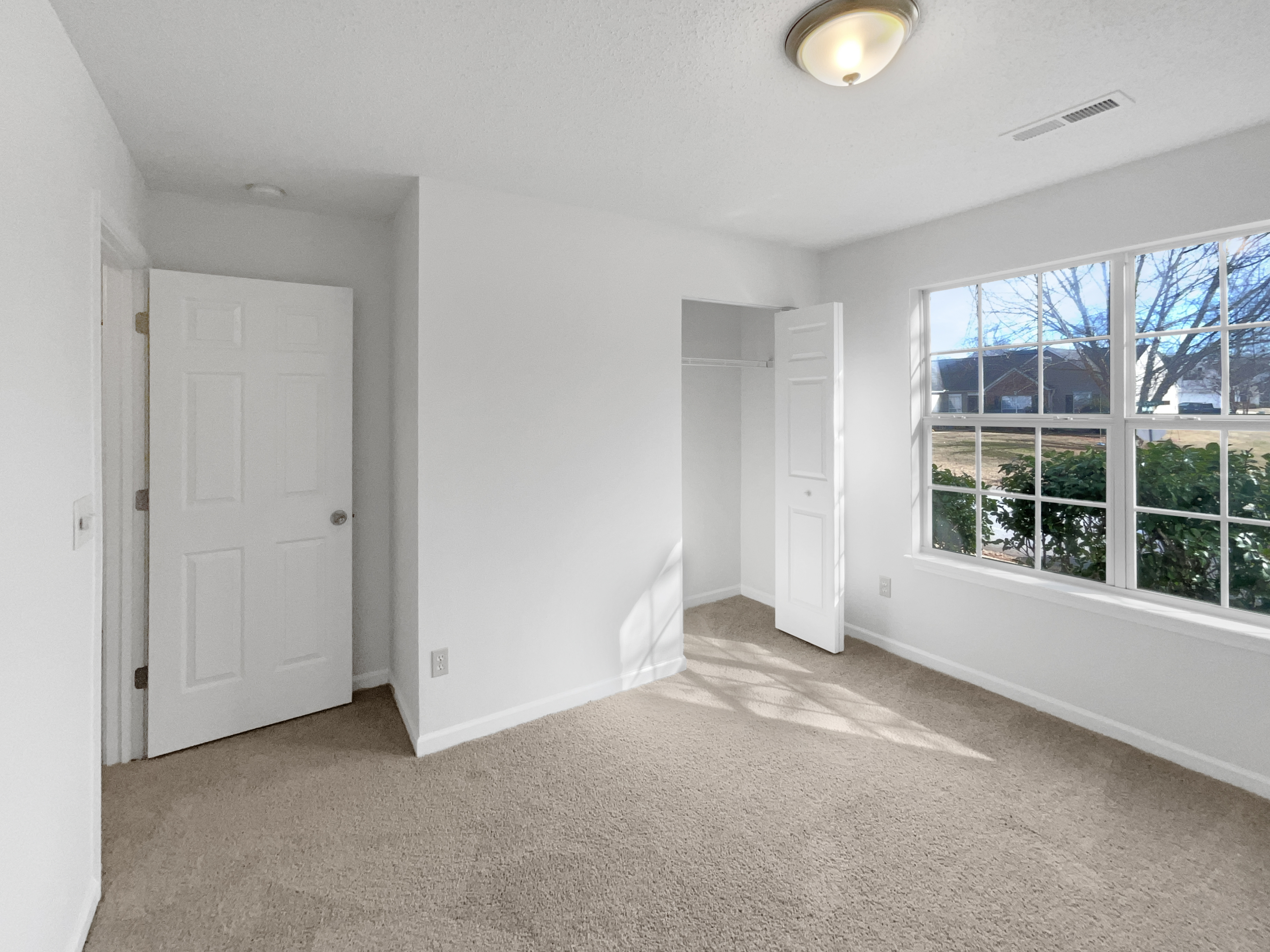 Photo 16 of 19 of 306 Revis Creek Ct, Simpsonville, SC