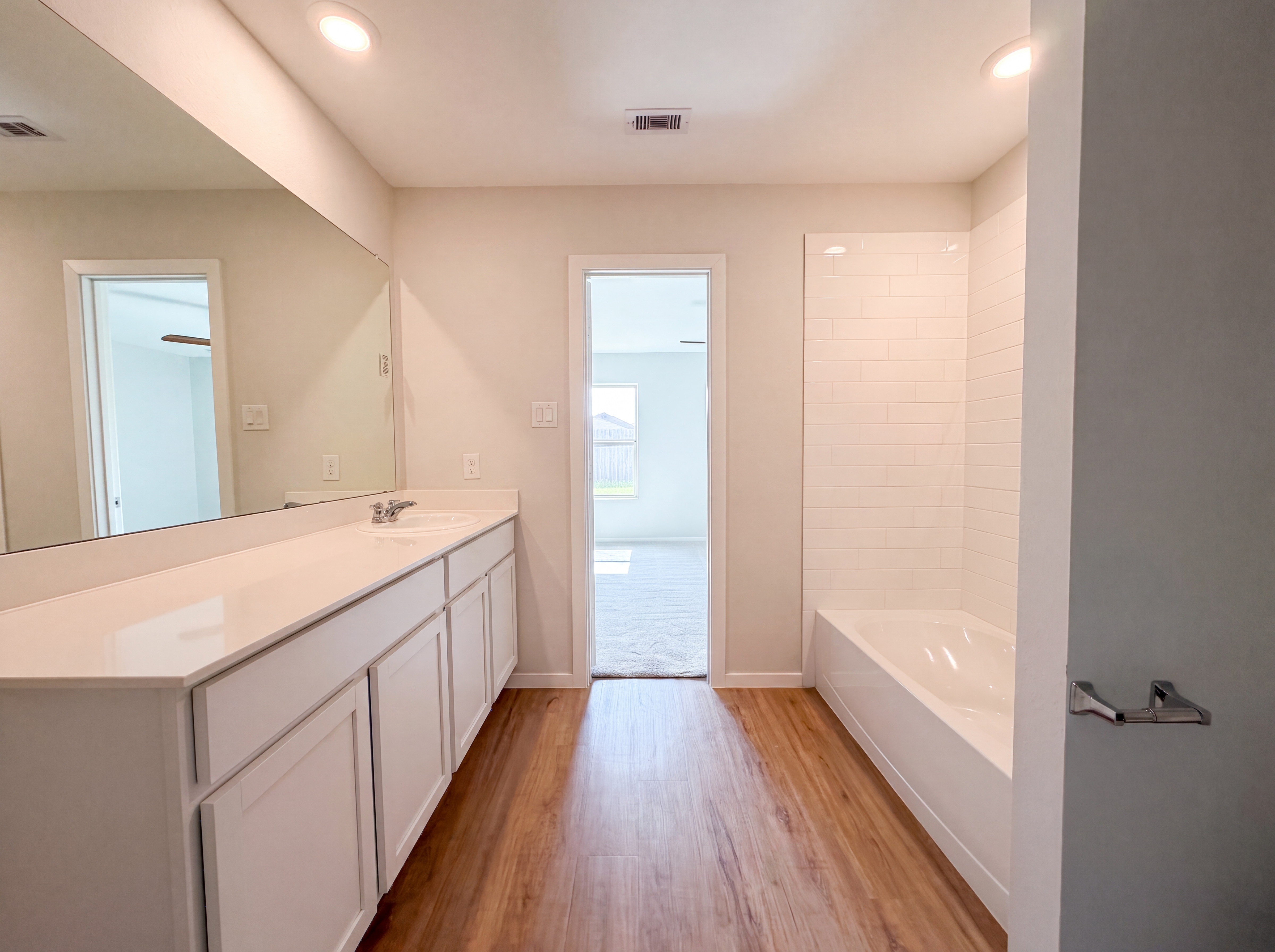 Photo 14 of 17 of 5118 Sunvalley Bend Dr, Katy, TX
