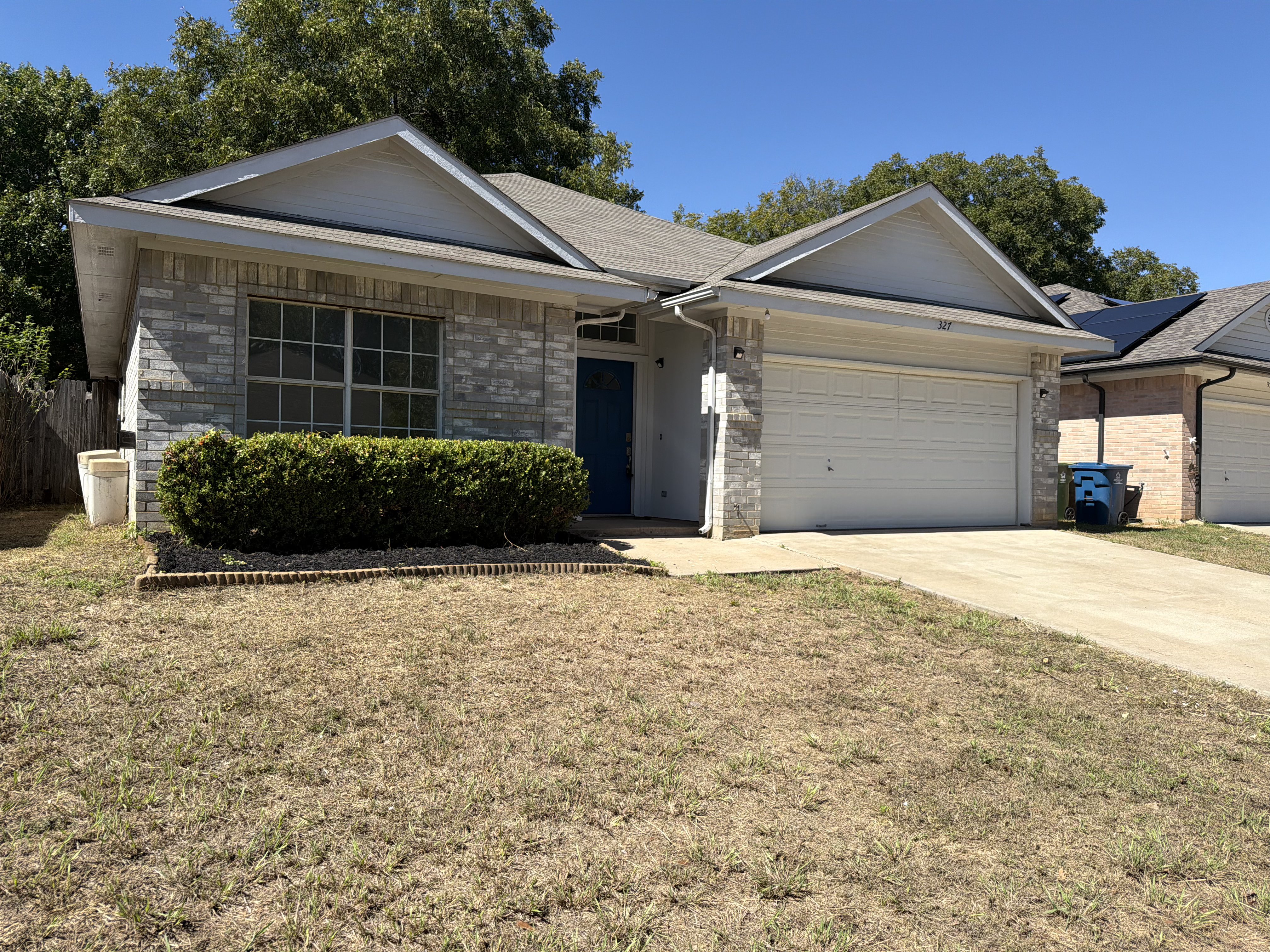 Photo 23 of 26 of 327 Texas Dr, Lake Dallas, TX