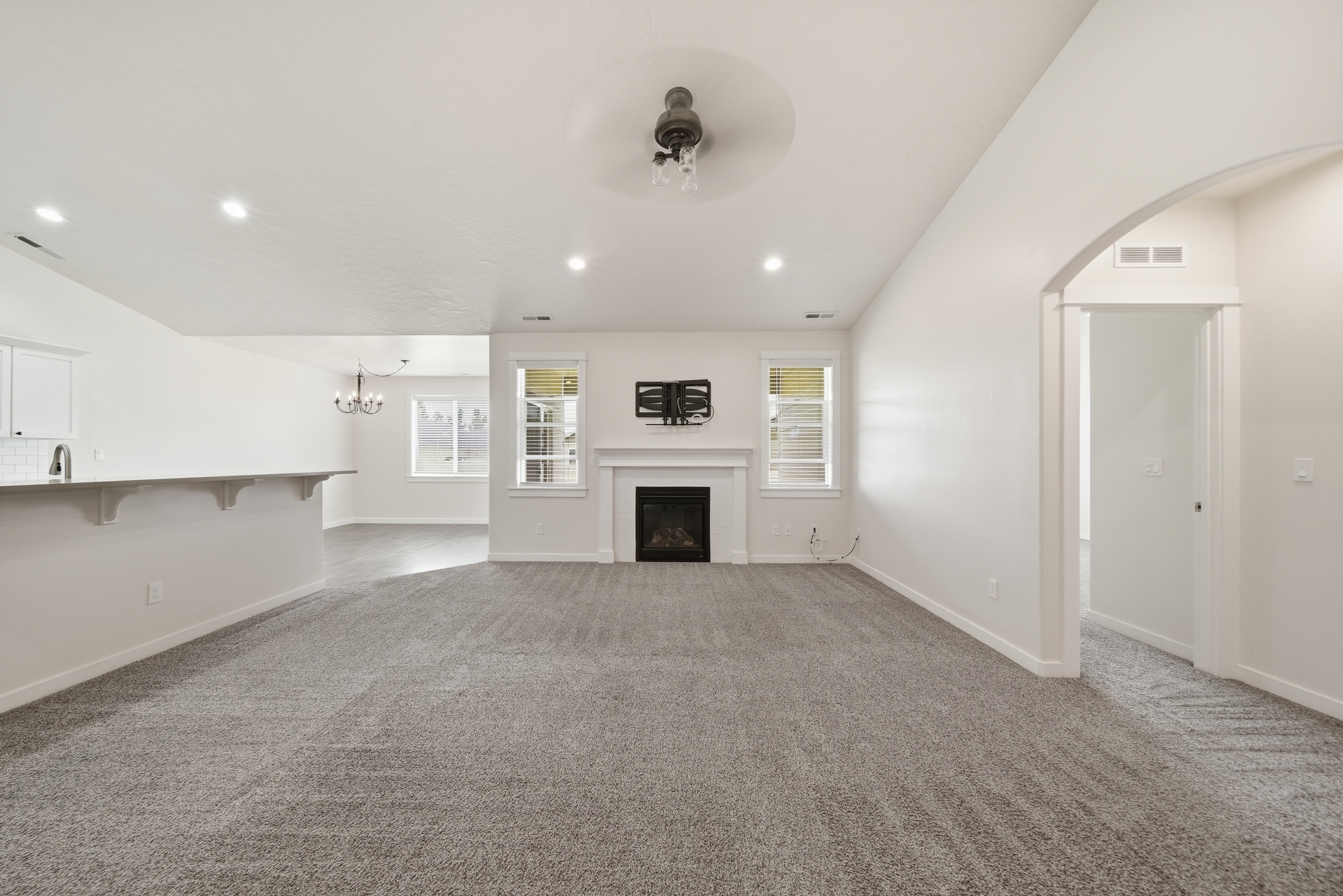 Photo 3 of 34 of 6125 W Mattawa Dr, Meridian, ID