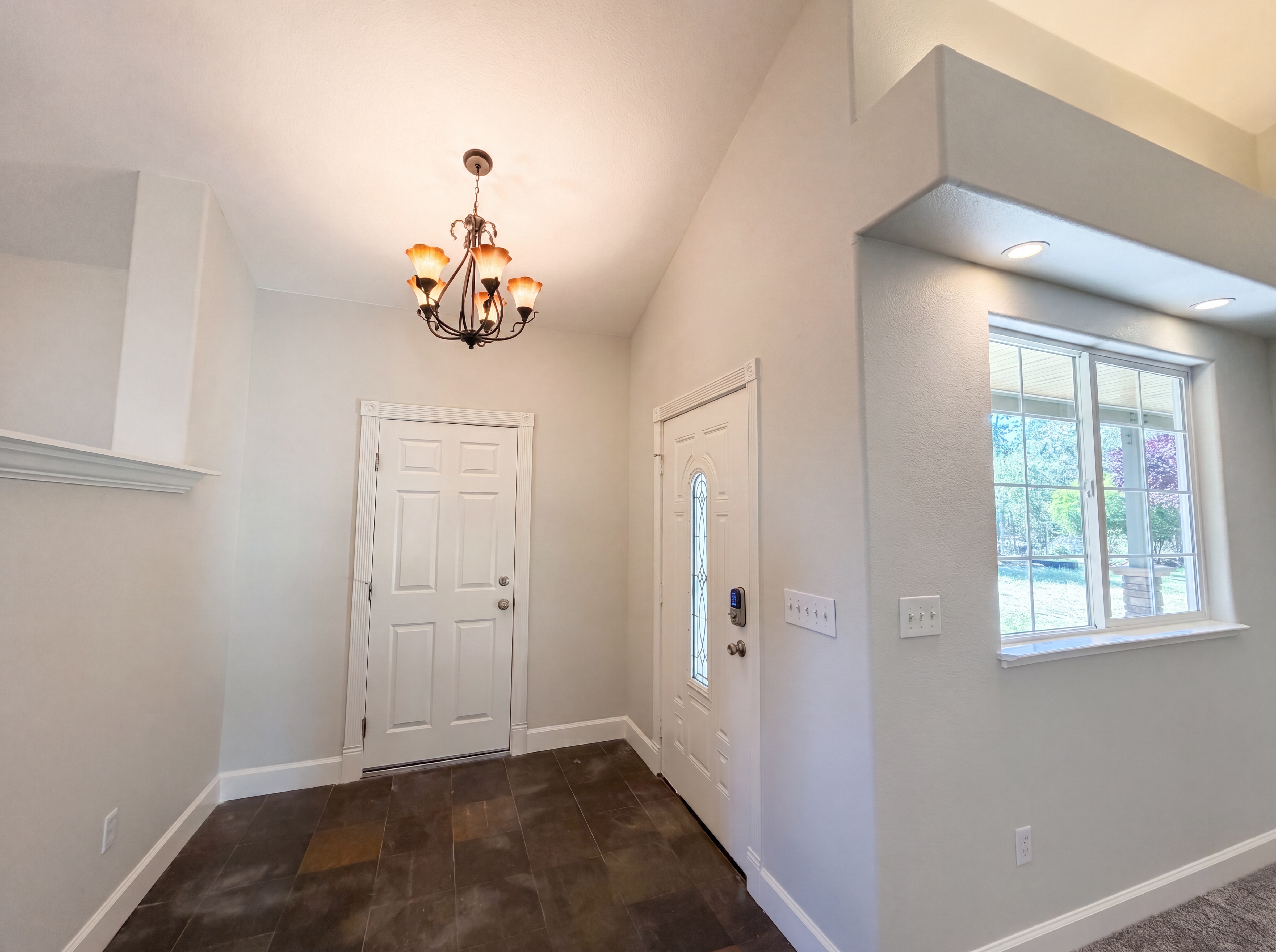 Photo 11 of 48 of 8233 Fair Way, Citrus Heights, CA