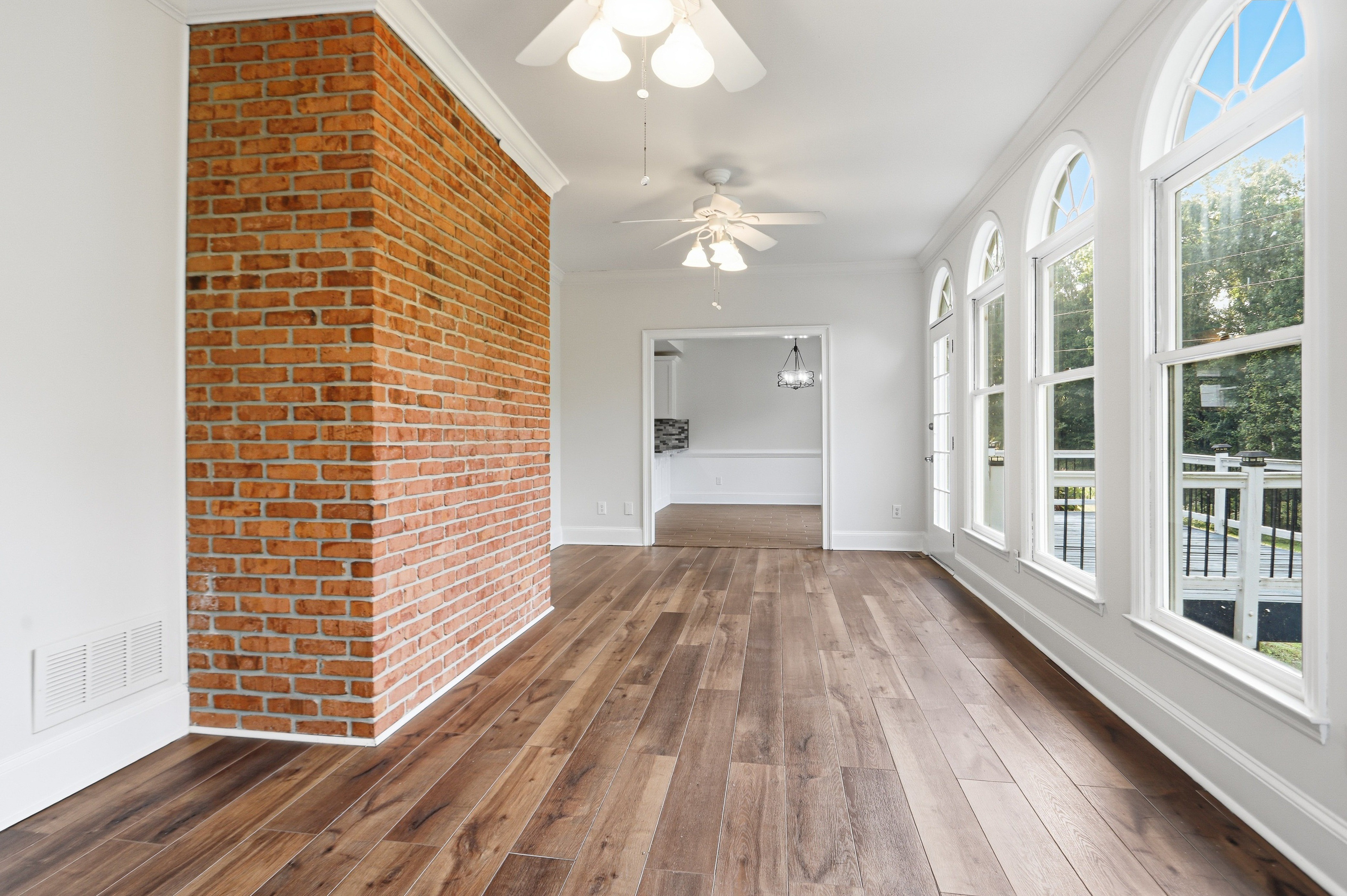 Photo 15 of 28 of 1102 Timber Glen Ct SW, Lilburn, GA